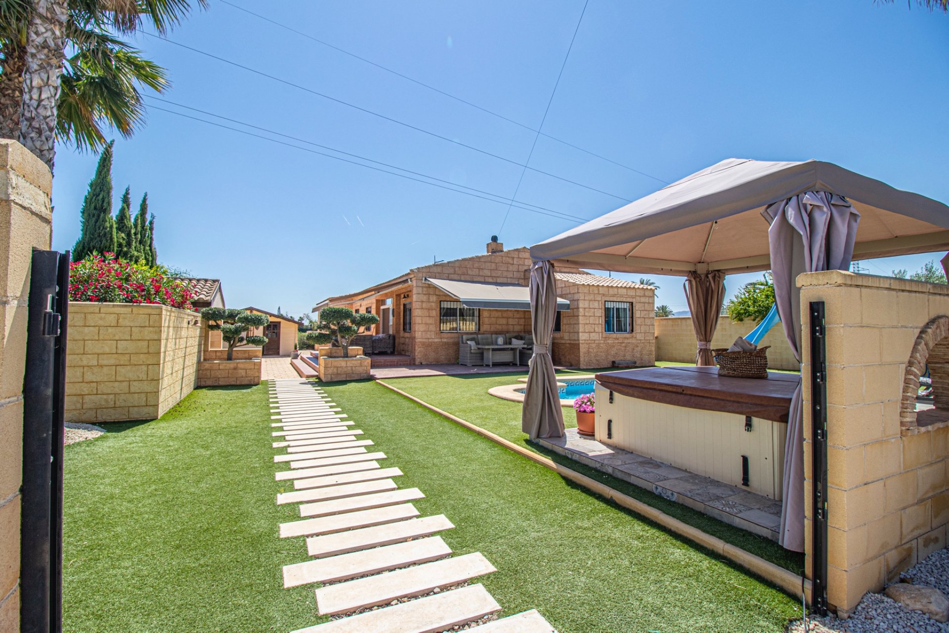 Reventa - Country house -
Alicante