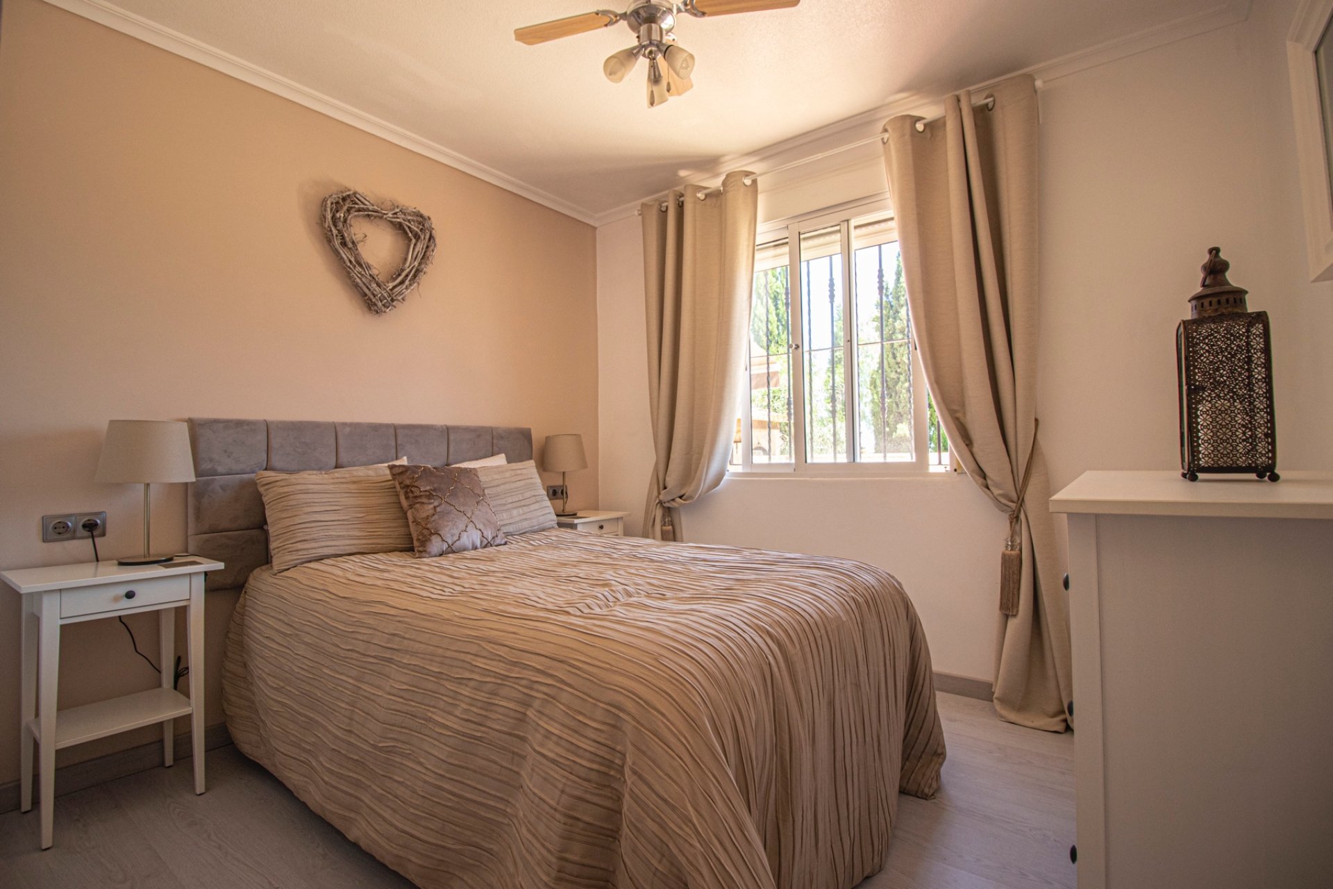 Reventa - Country house -
Alicante