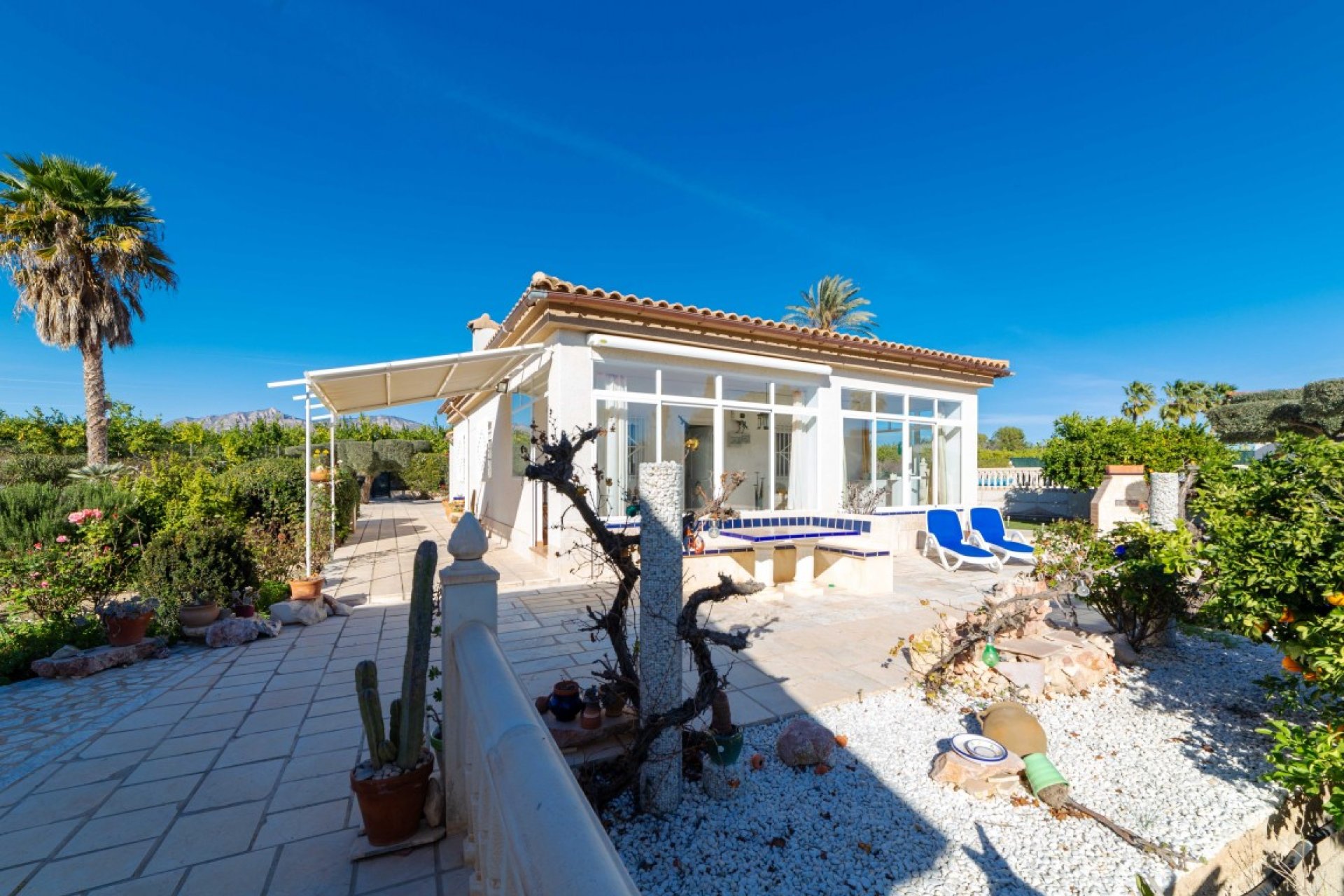 Reventa - Country house -
Alicante