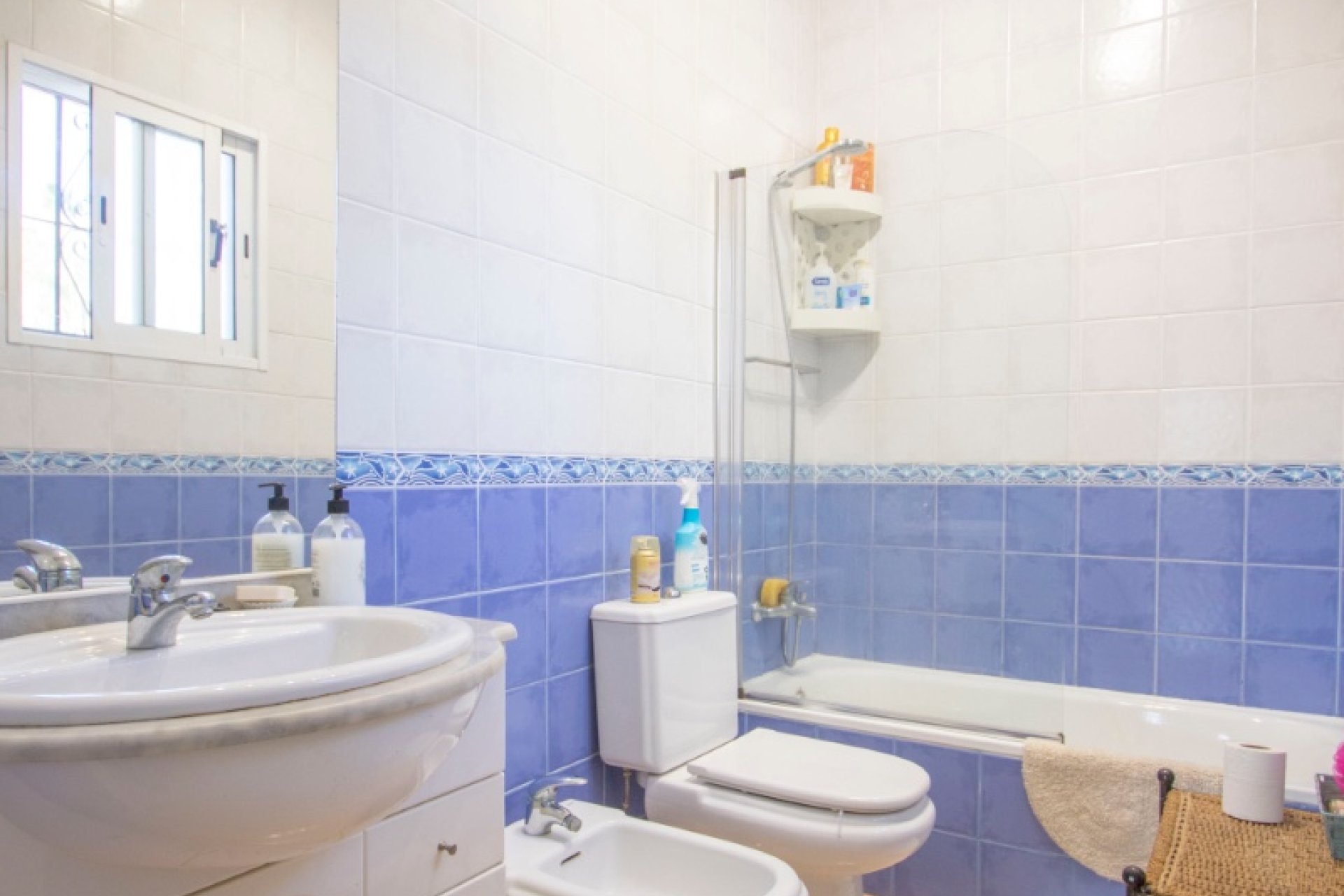 Reventa - Country house -
Alicante