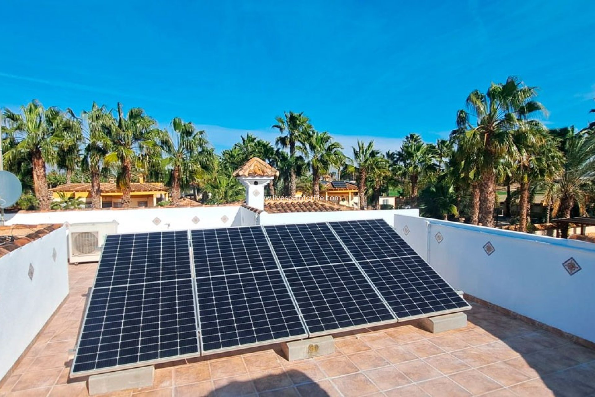 Reventa - Country house -
Alicante