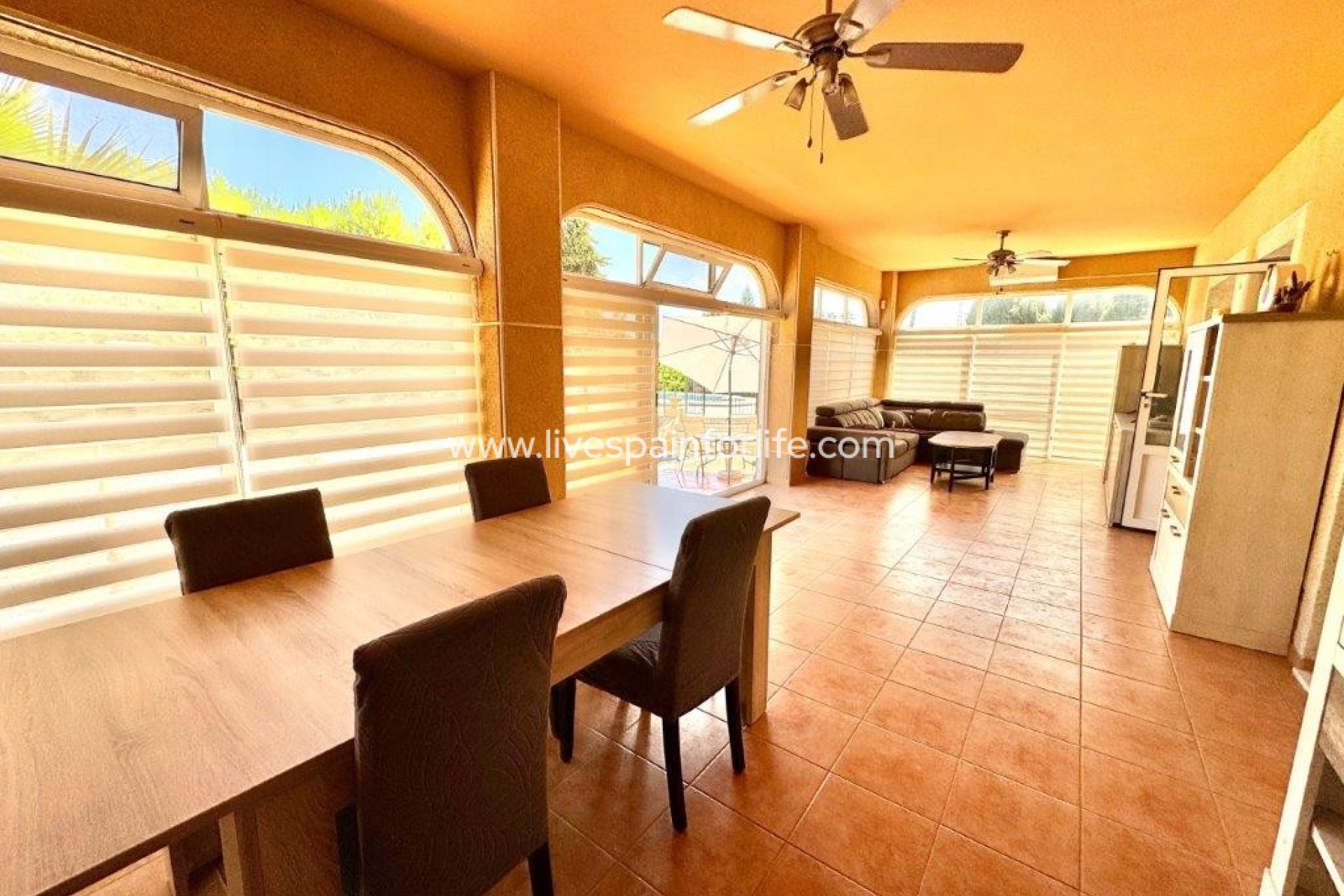 Reventa - Country house -
Alicante