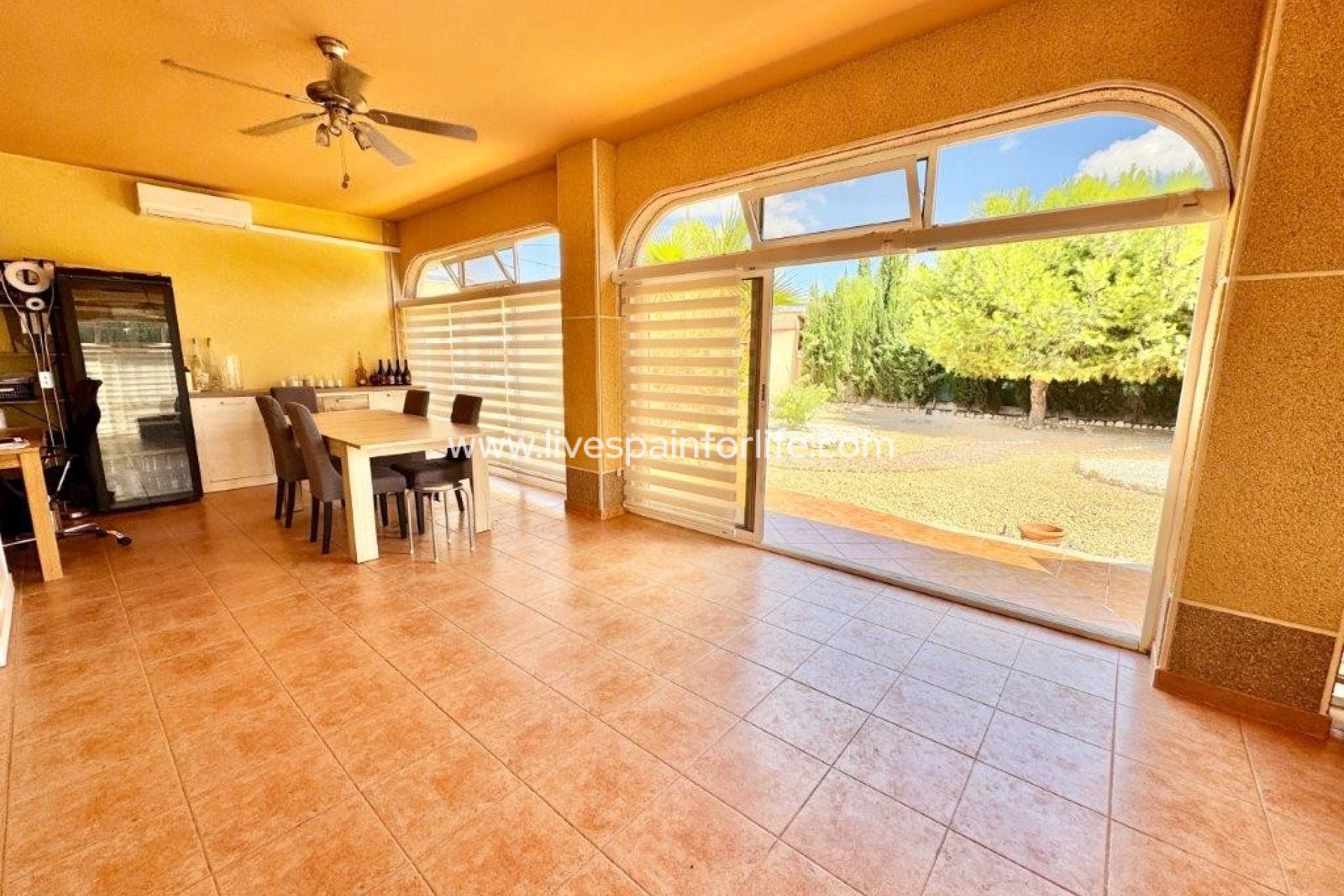 Reventa - Country house -
Alicante