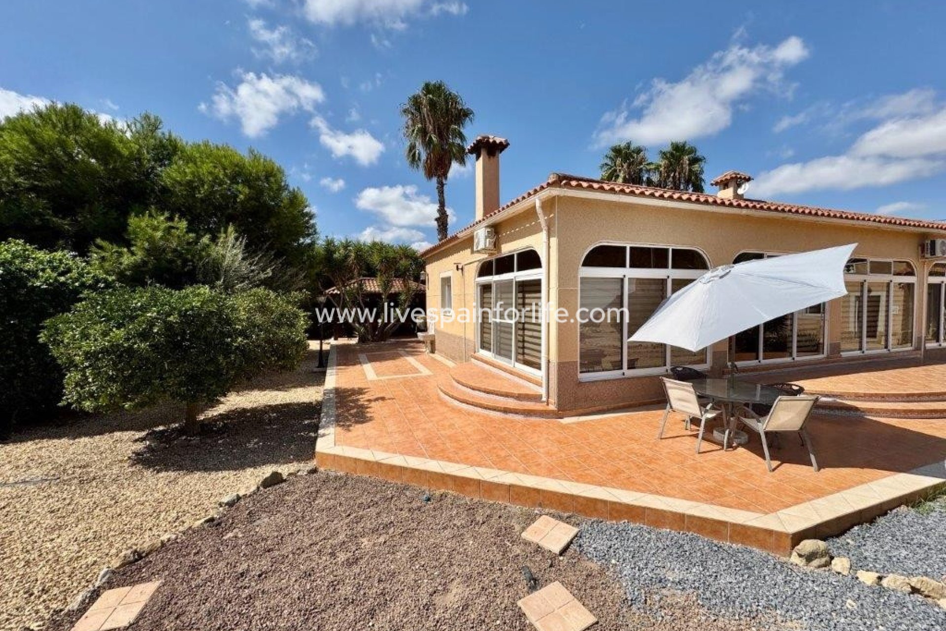 Reventa - Country house -
Alicante