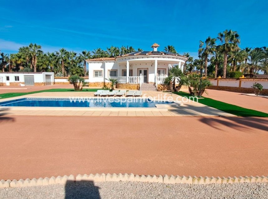 Reventa - Country house -
Alicante