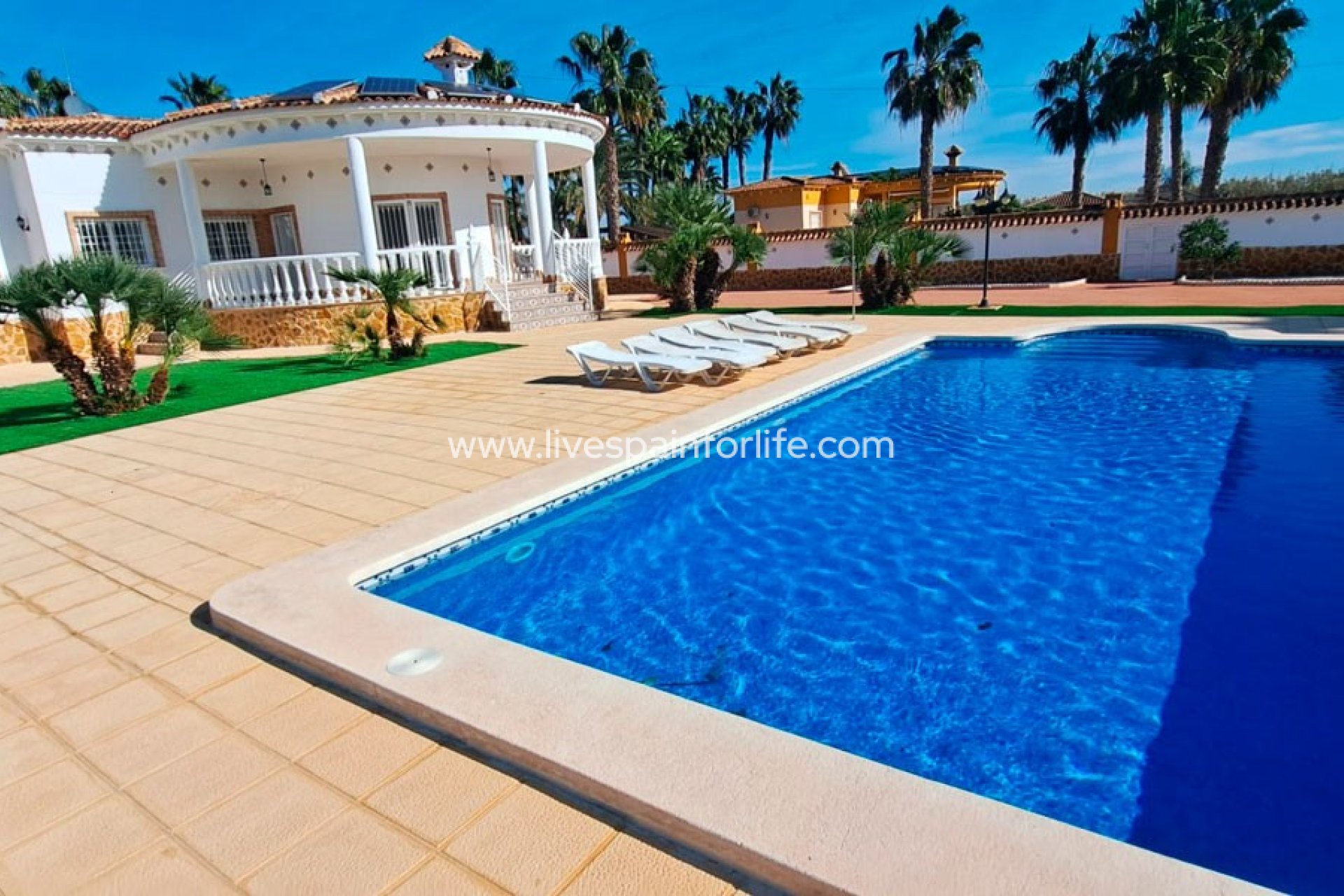 Reventa - Country house -
Alicante