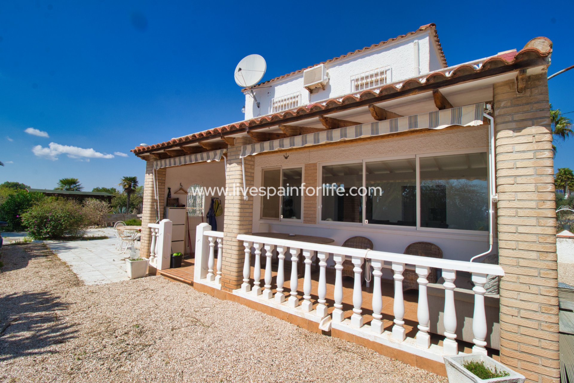 Reventa - Country house -
Alicante