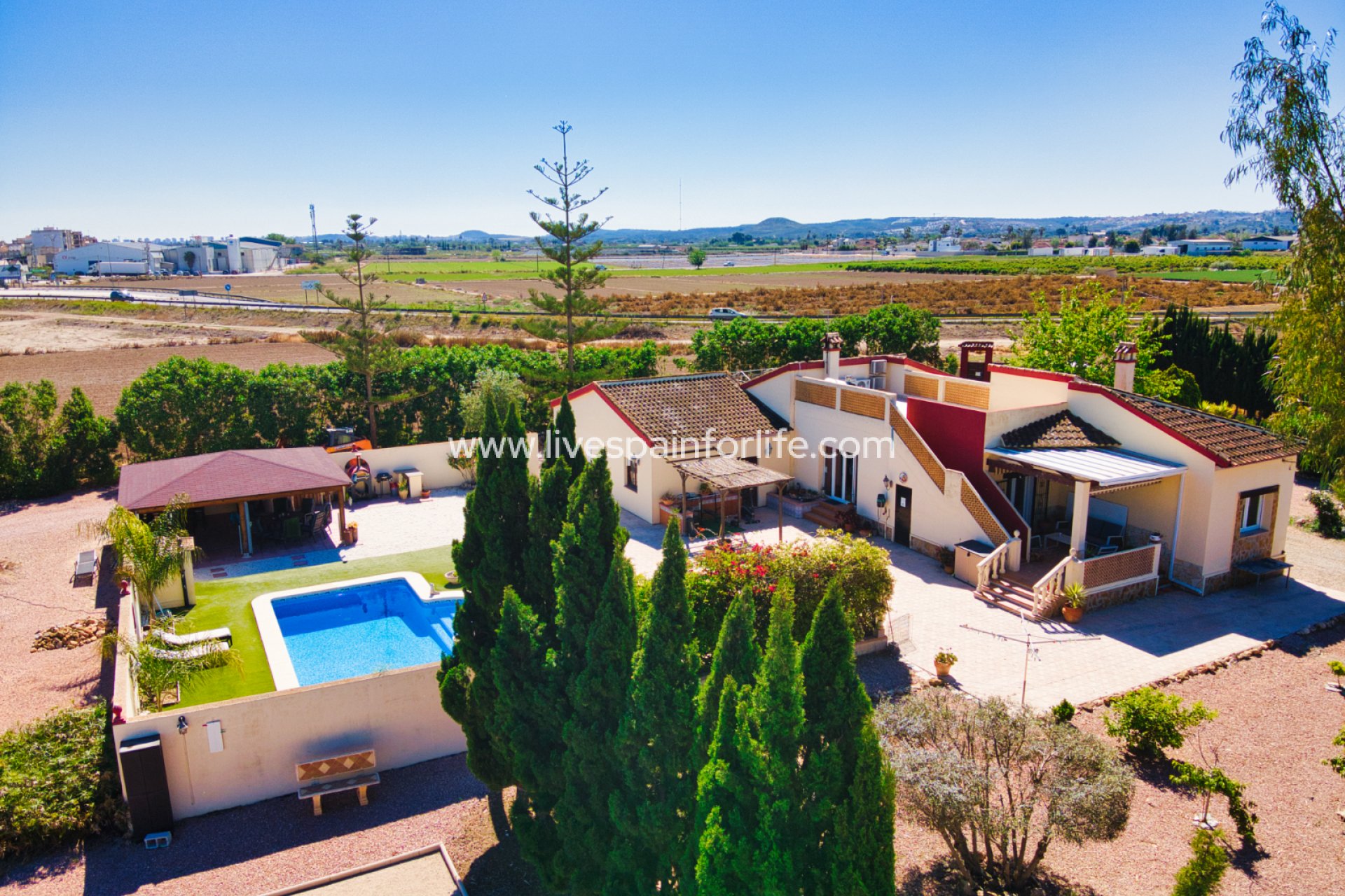 Reventa - Country house -
Alicante