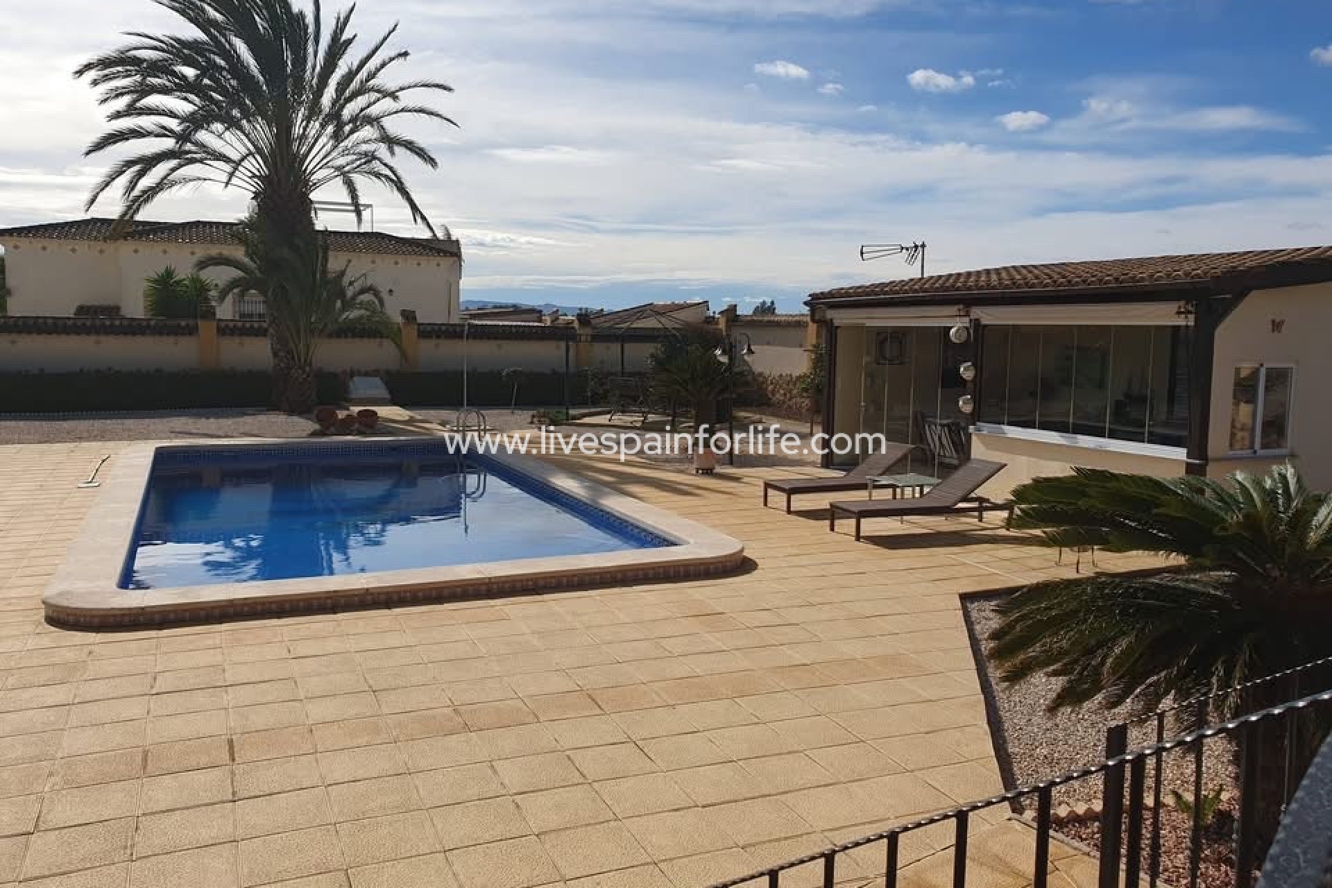 Reventa - Country house -
Alicante