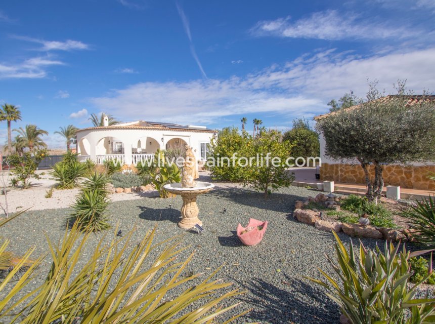 Reventa - Country house -
Alicante