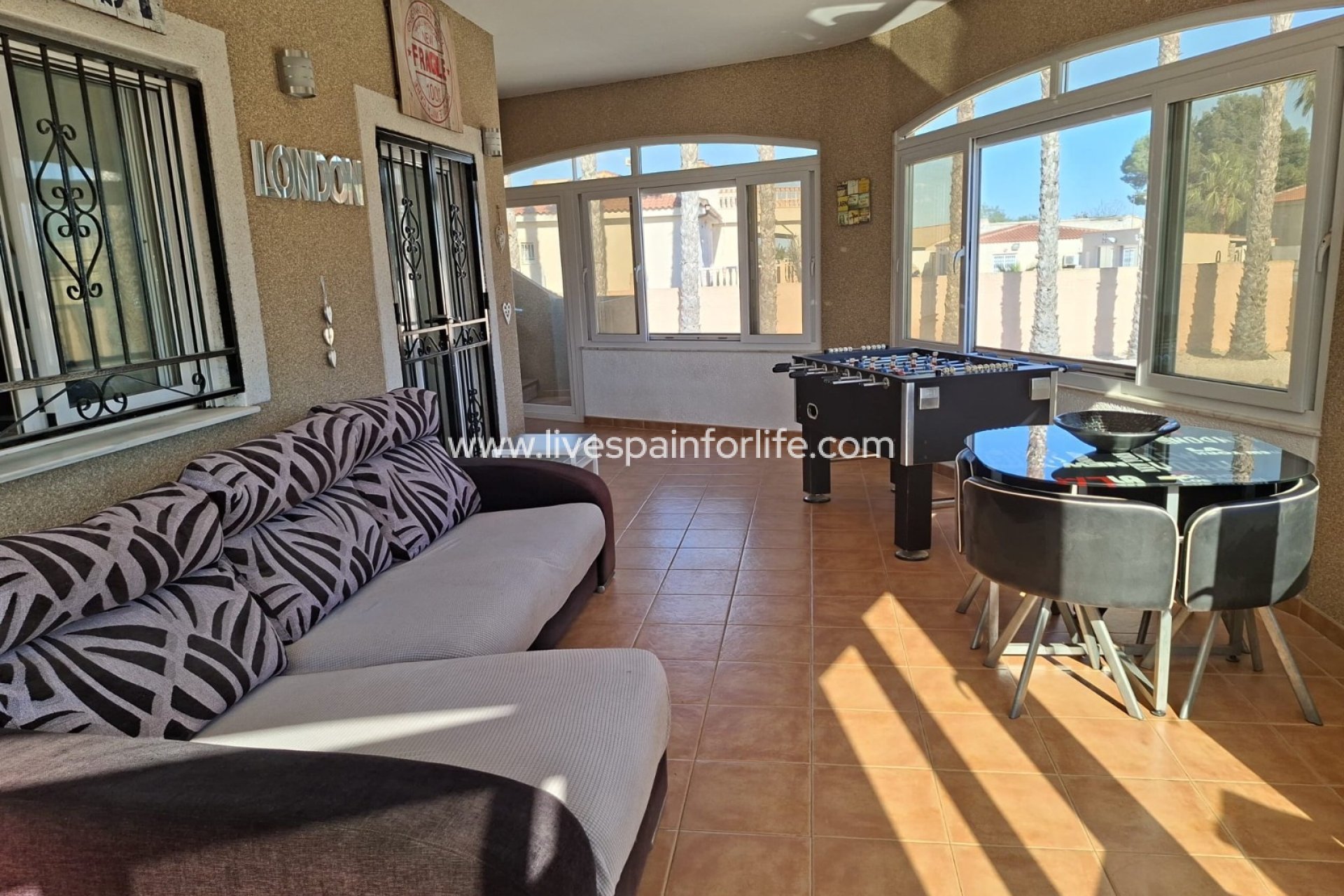 Reventa - Country house -
Alicante