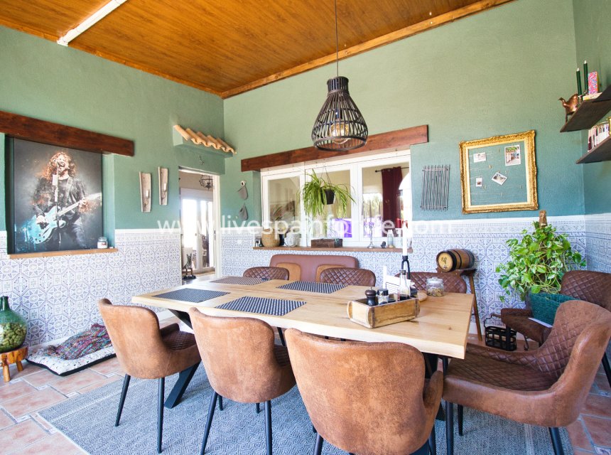 Reventa - Country house -
Alicante