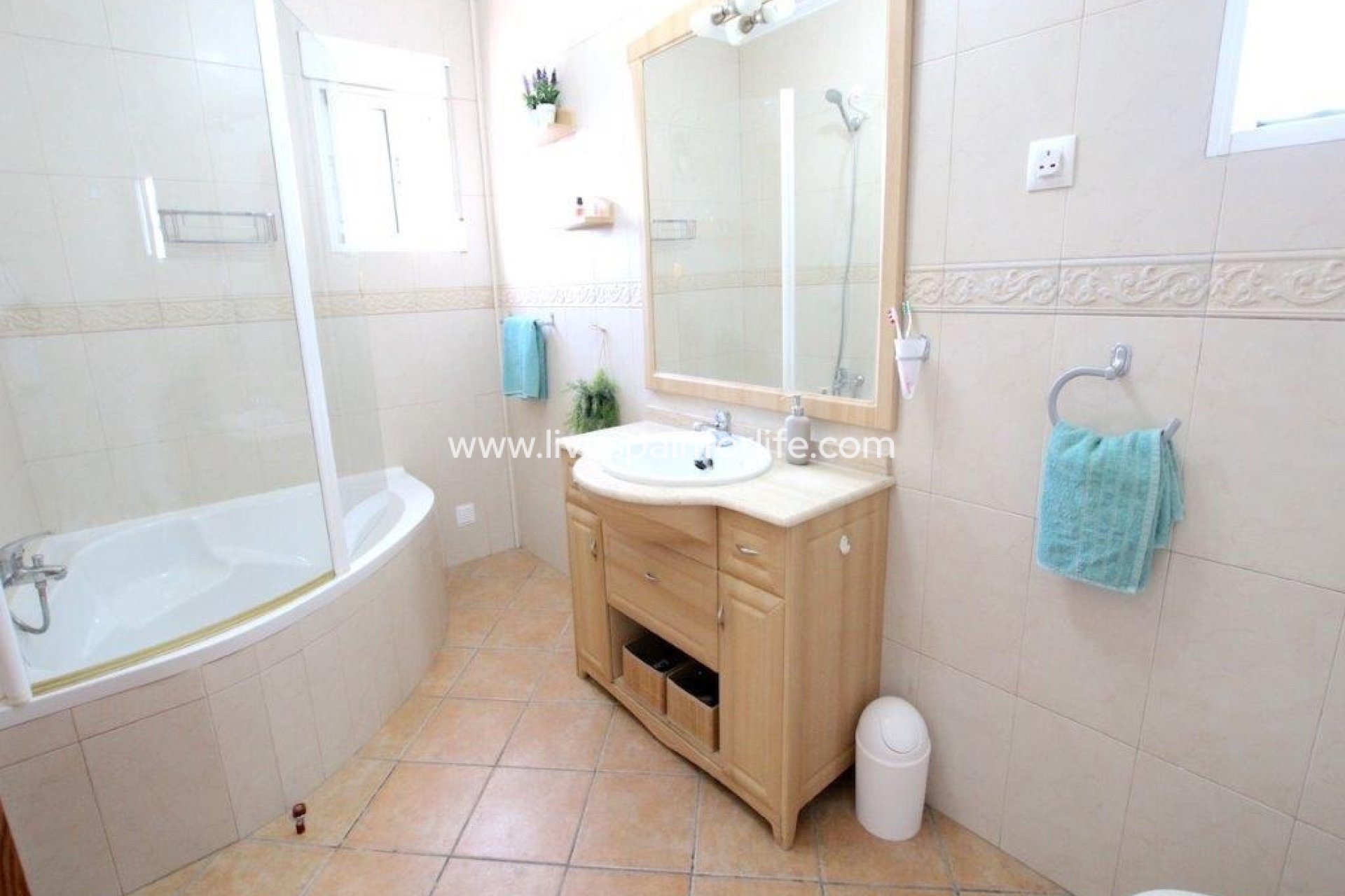 Reventa - Country house -
Alicante