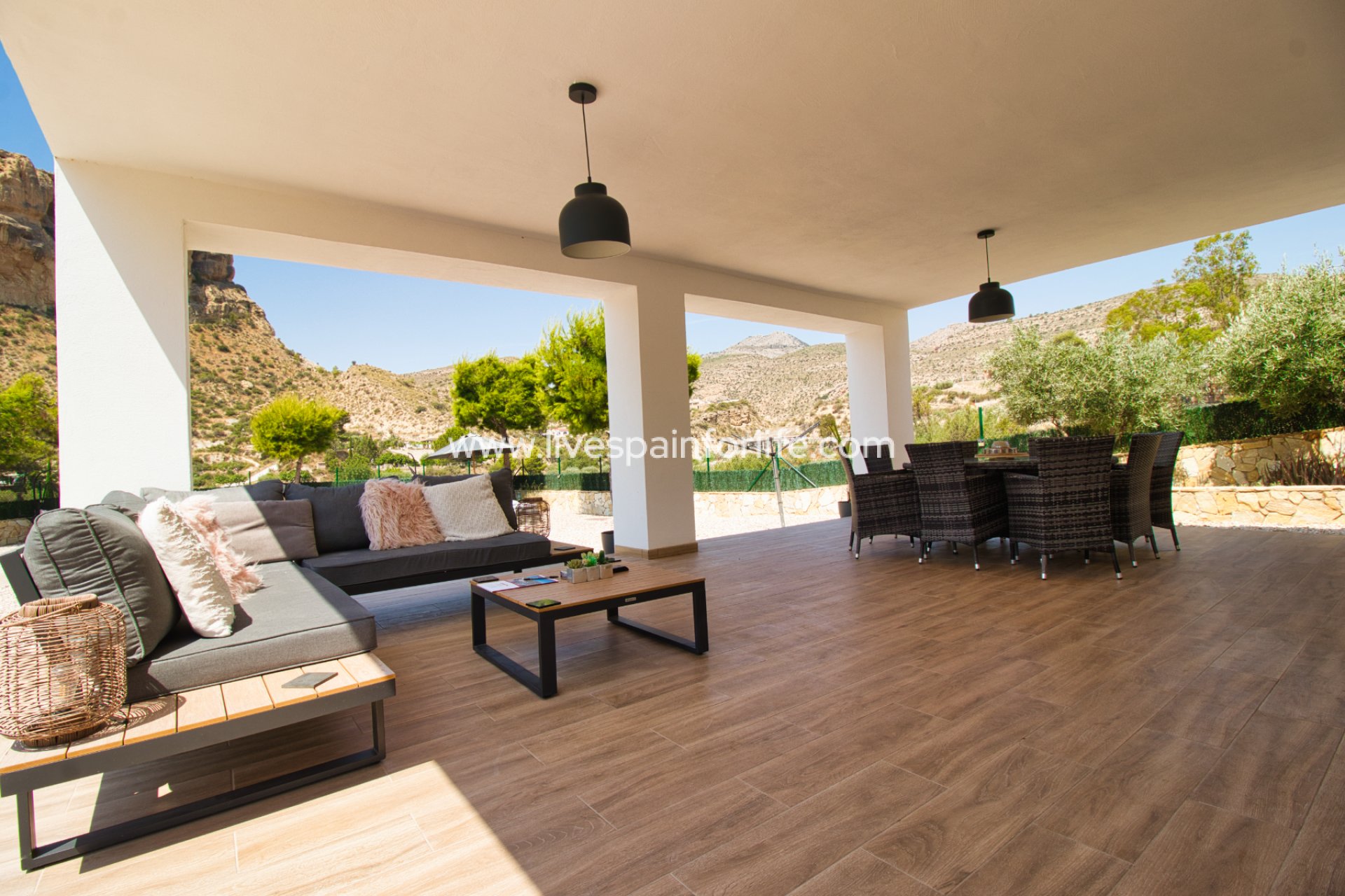 Reventa - Country house -
Alicante