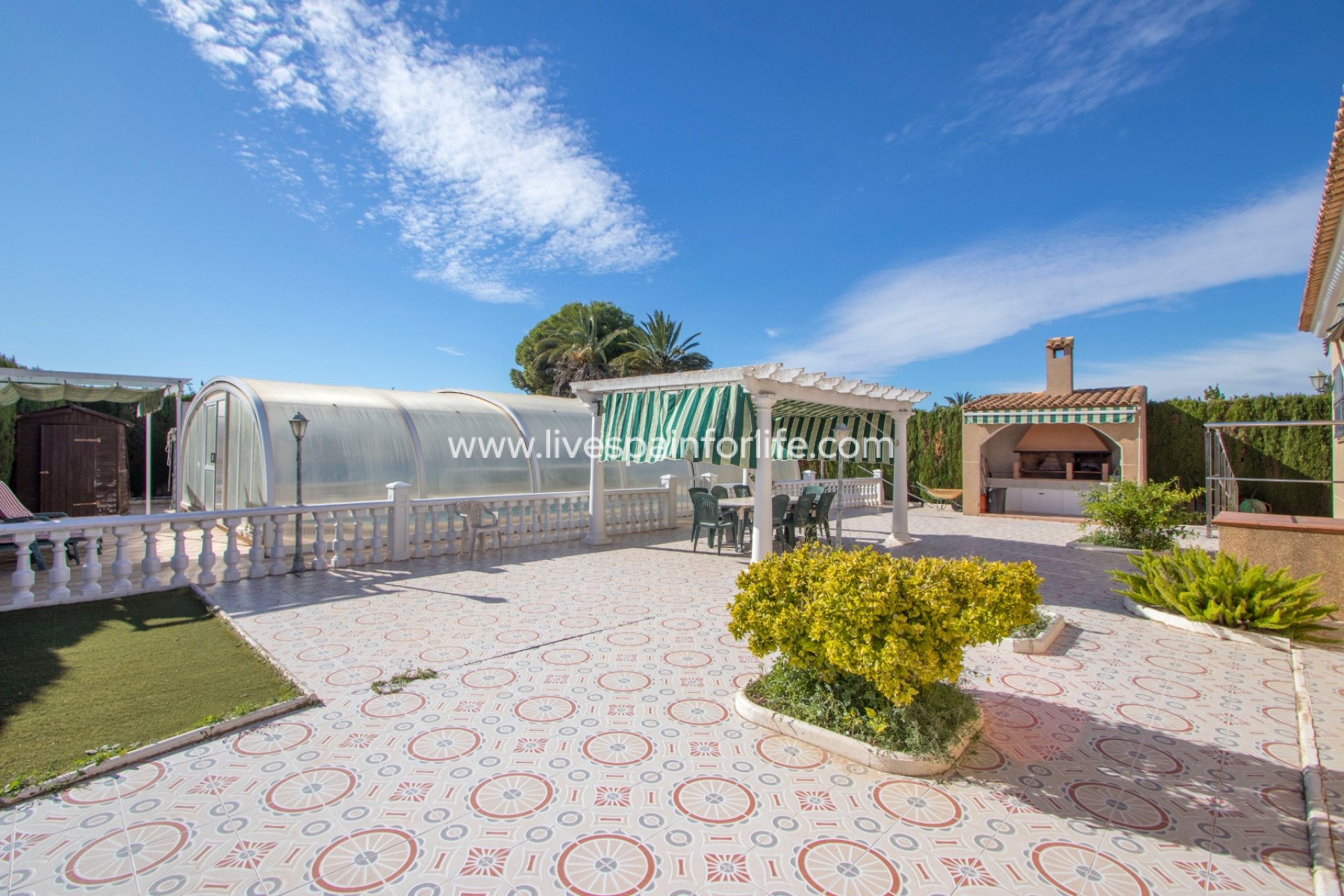 Reventa - Country house -
Alicante