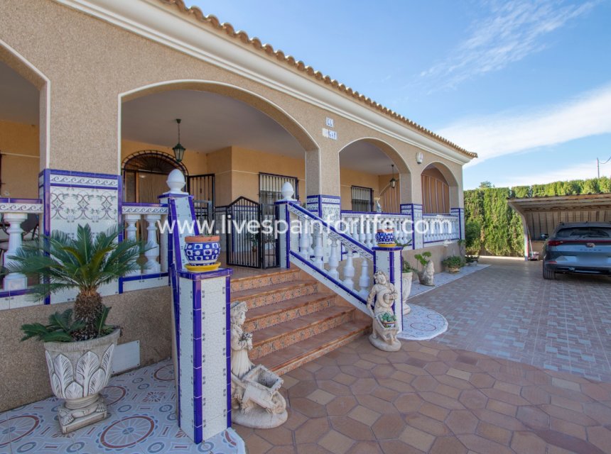 Reventa - Country house -
Alicante