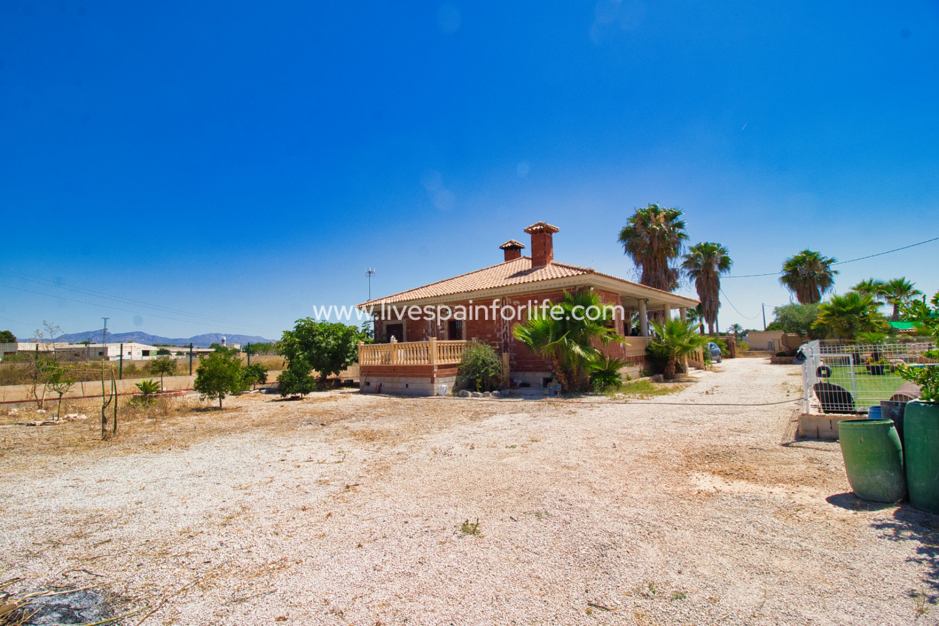 Reventa - Country house -
Alicante