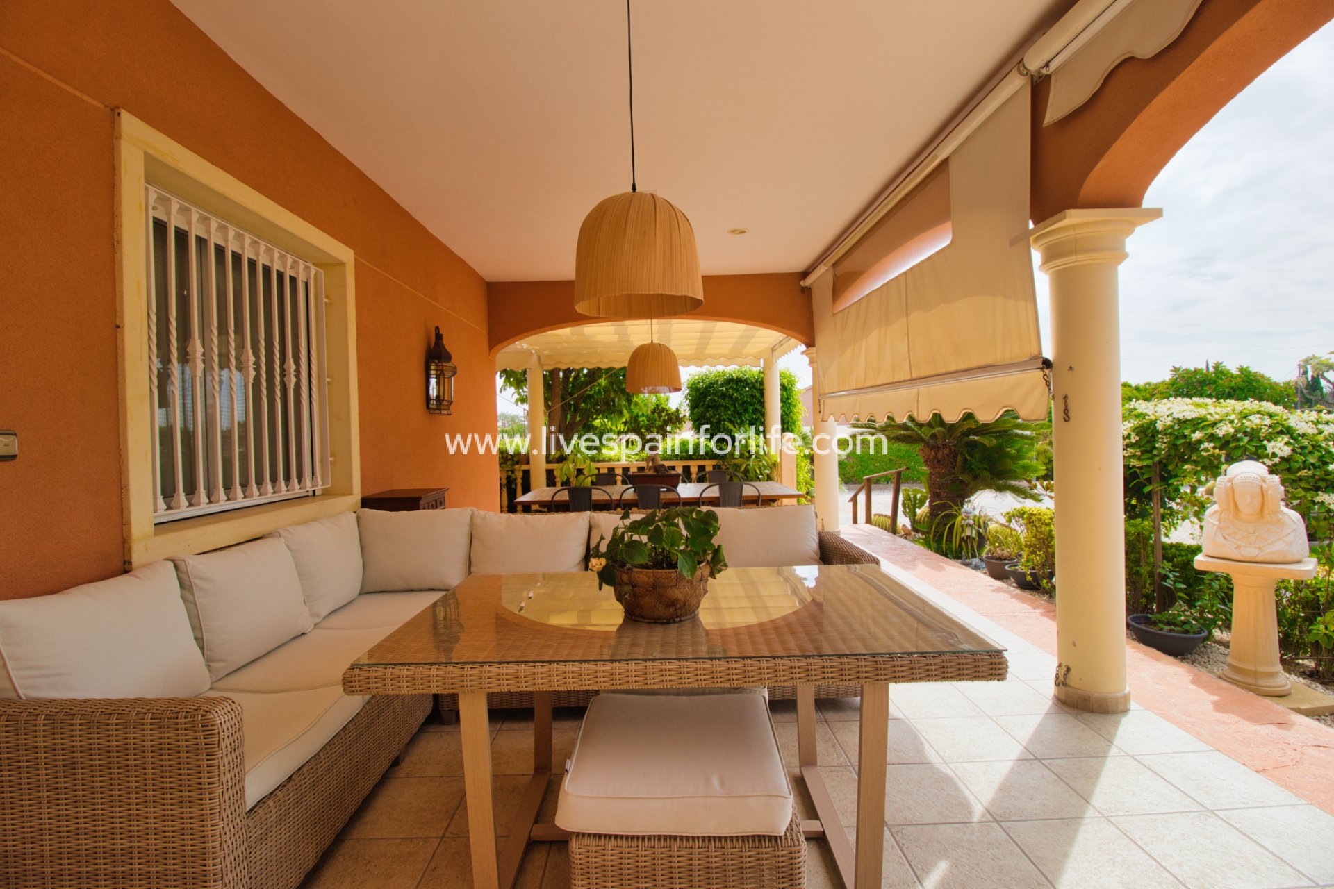Reventa - Country house -
Alicante