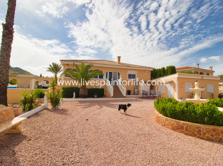 Reventa - Country house -
Alicante