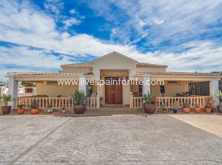 Reventa - Country house -
Almoradi - Heredades