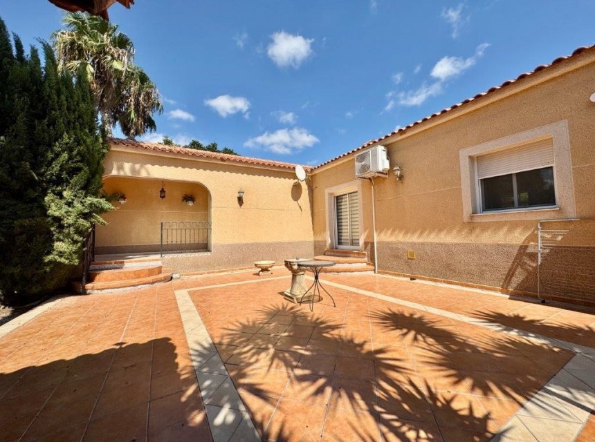 Reventa - Country house -
Dolores