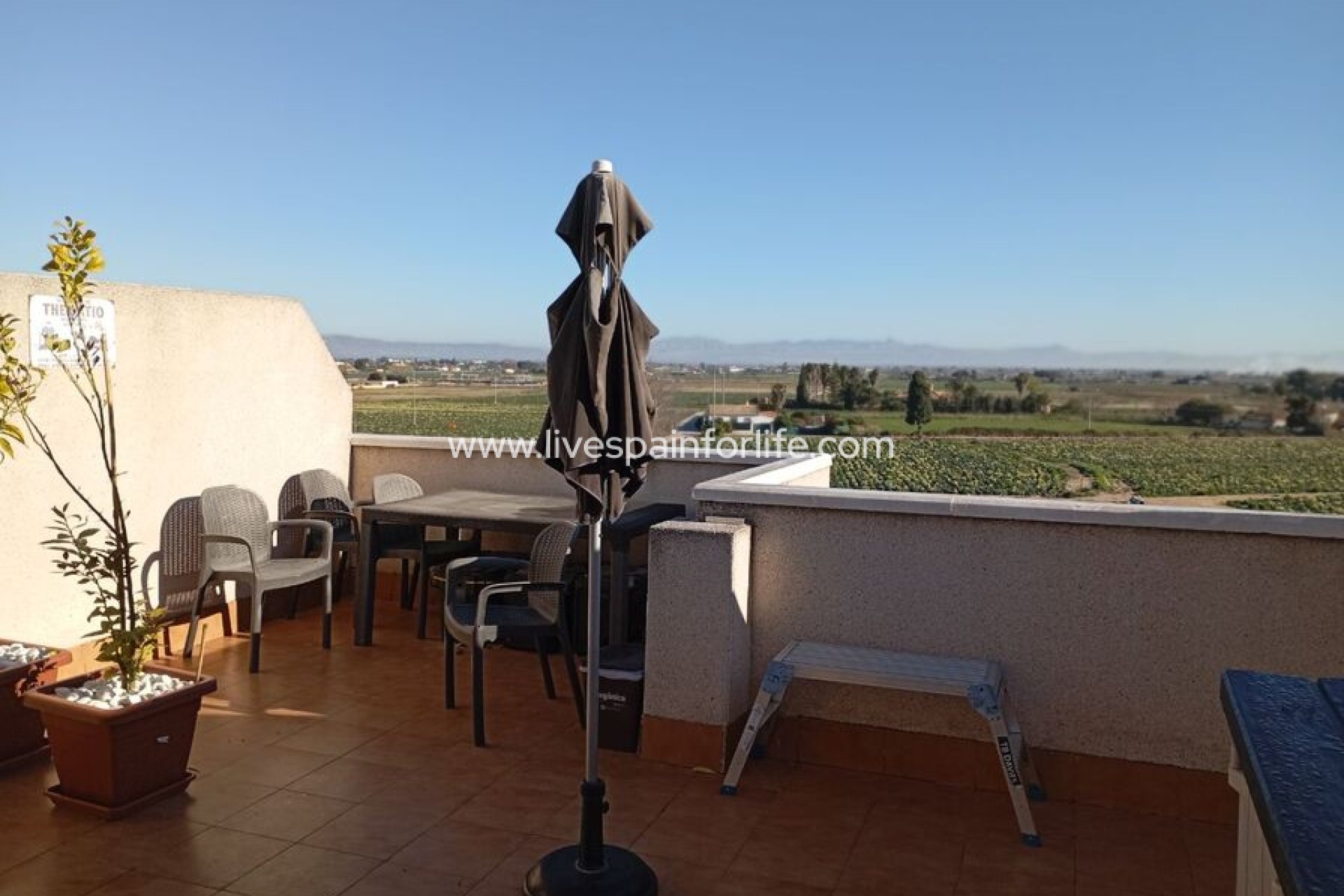 Reventa - Duplex -
Daya Vieja