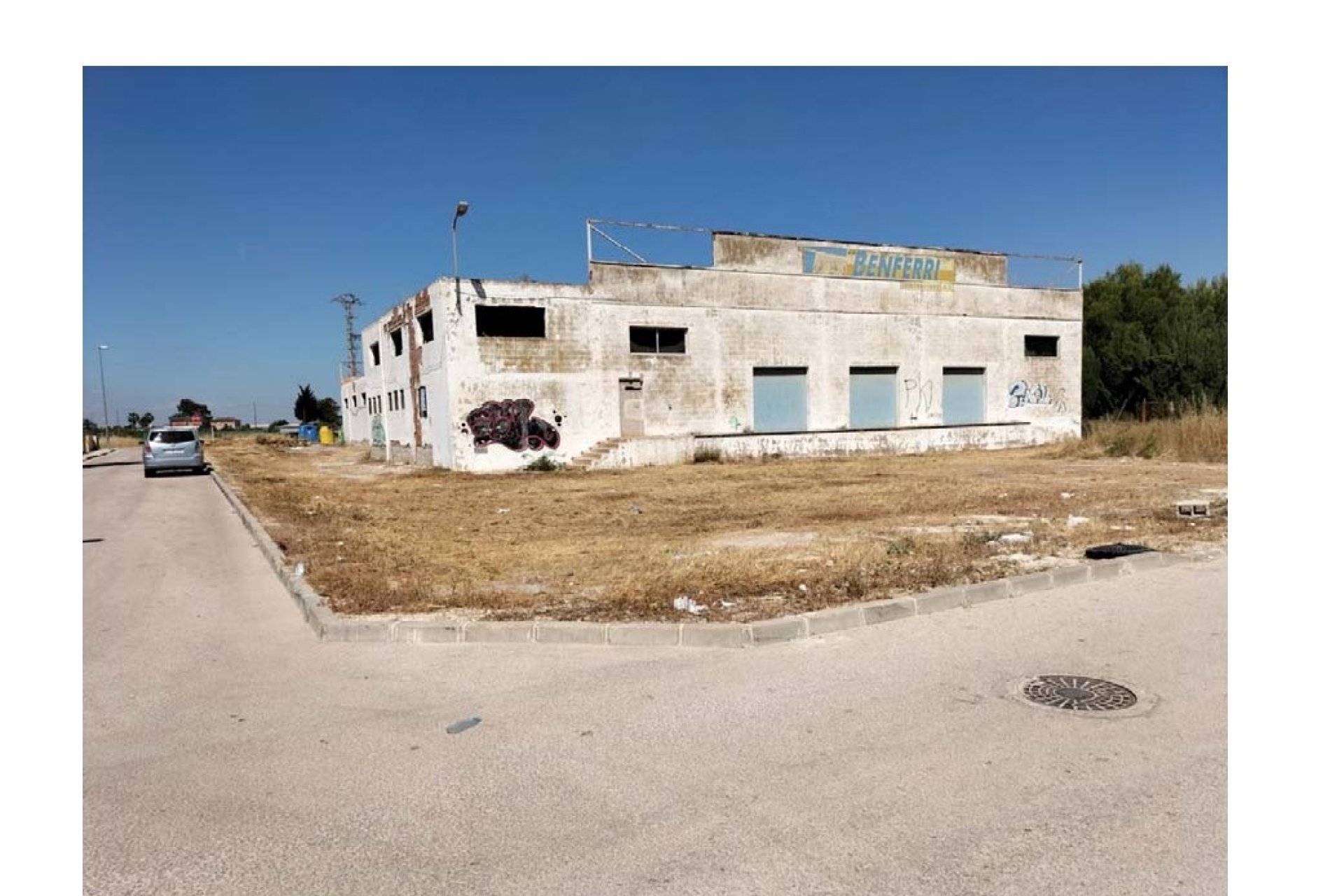 Reventa - Plot of Land -
Benferri