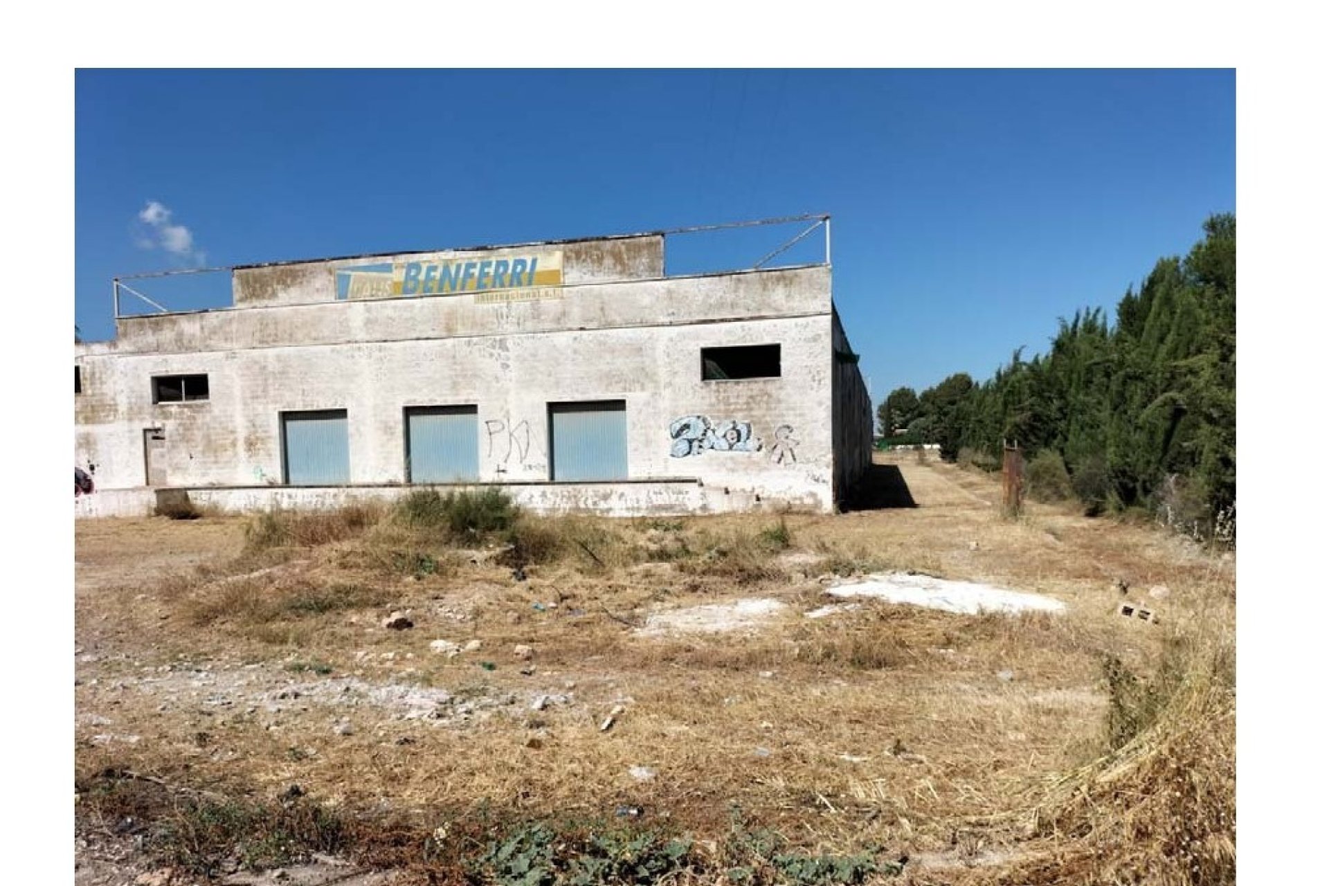 Reventa - Plot of Land -
Benferri