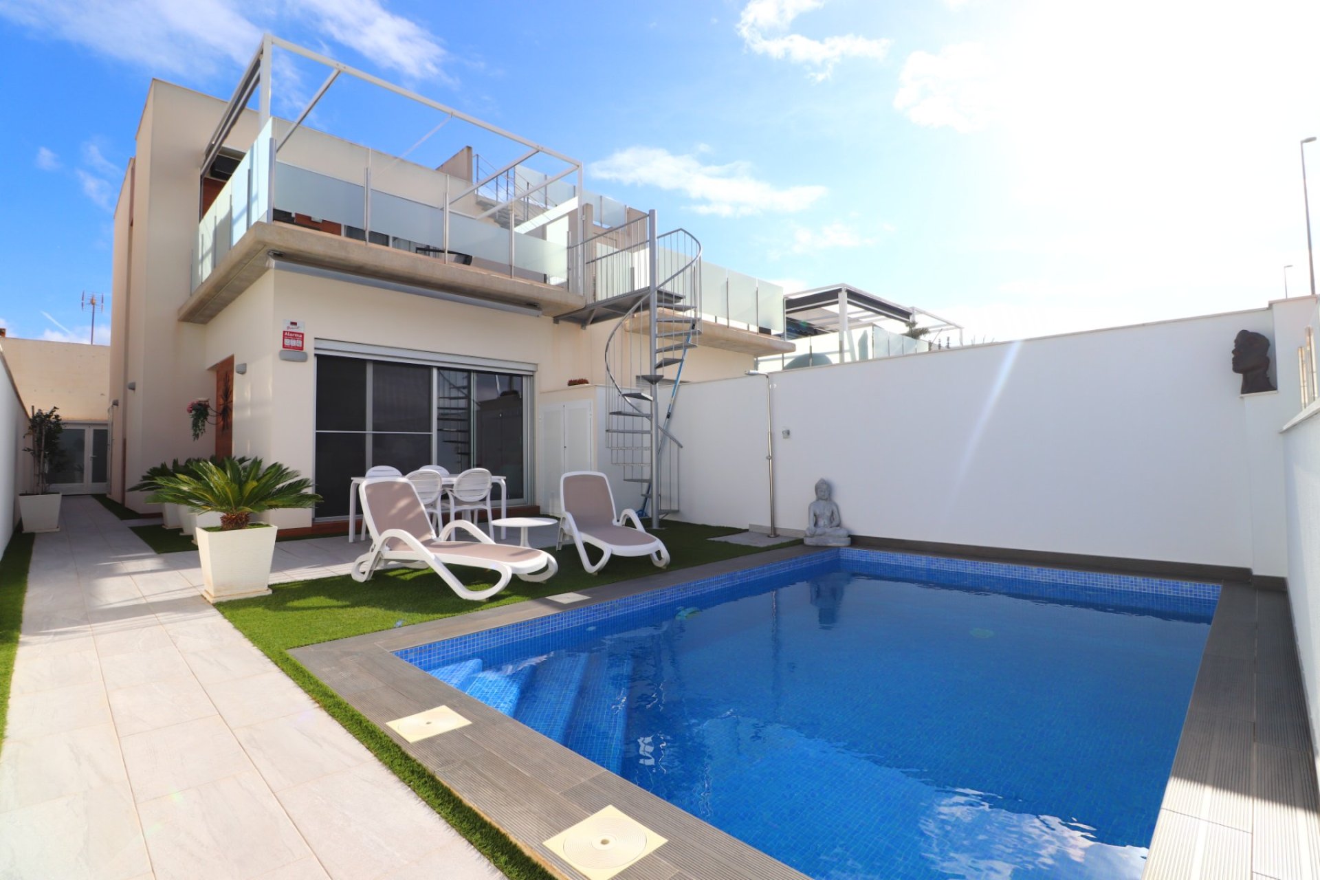 Reventa - Semi-detached house / Quad -
Daya Vieja - Daya Vieja - Town