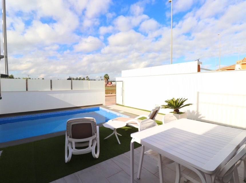 Reventa - Semi-detached house / Quad -
Daya Vieja - Daya Vieja - Town