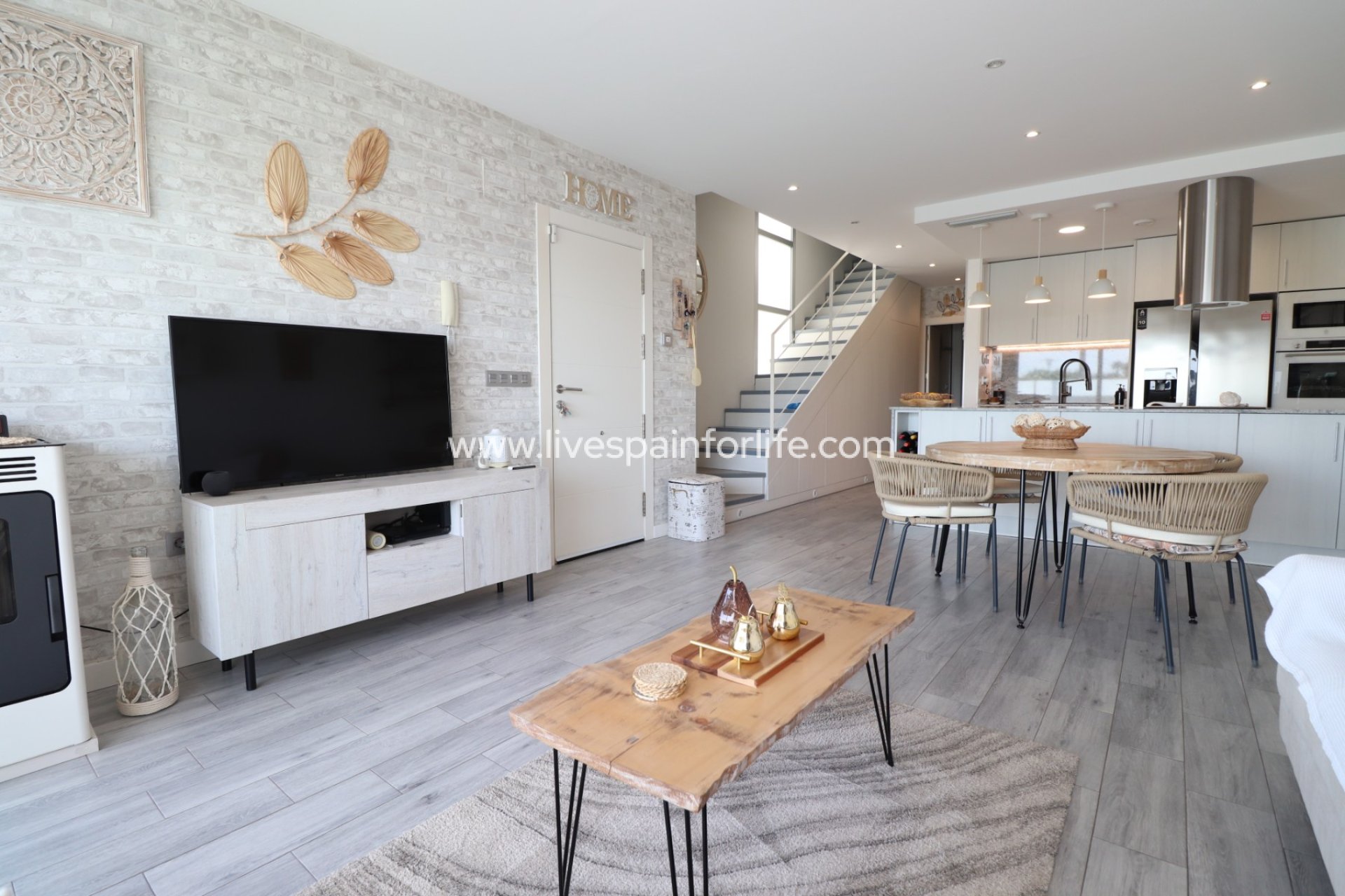 Reventa - Semi-detached house / Quad -
Daya Vieja - Daya Vieja - Town