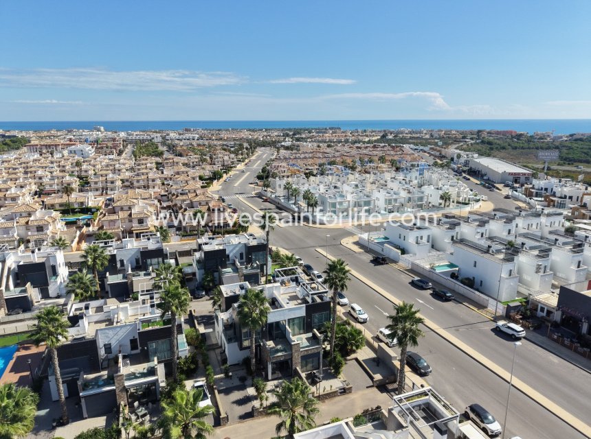 Reventa - Semi-detached house / Quad -
Orihuela Costa - Lomas de Cabo Roig
