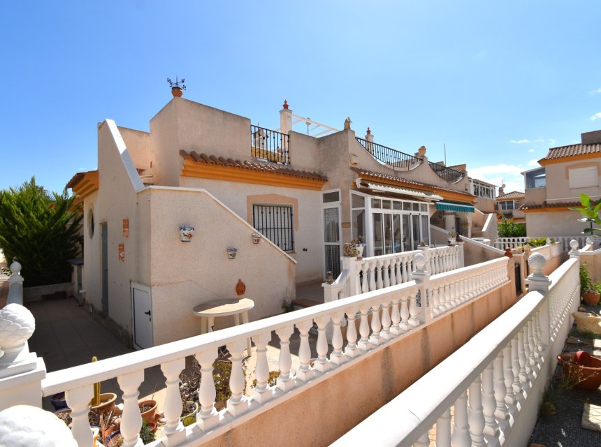 Reventa - Semi-detached house / Quad -
Orihuela Costa - Playa Flamenca