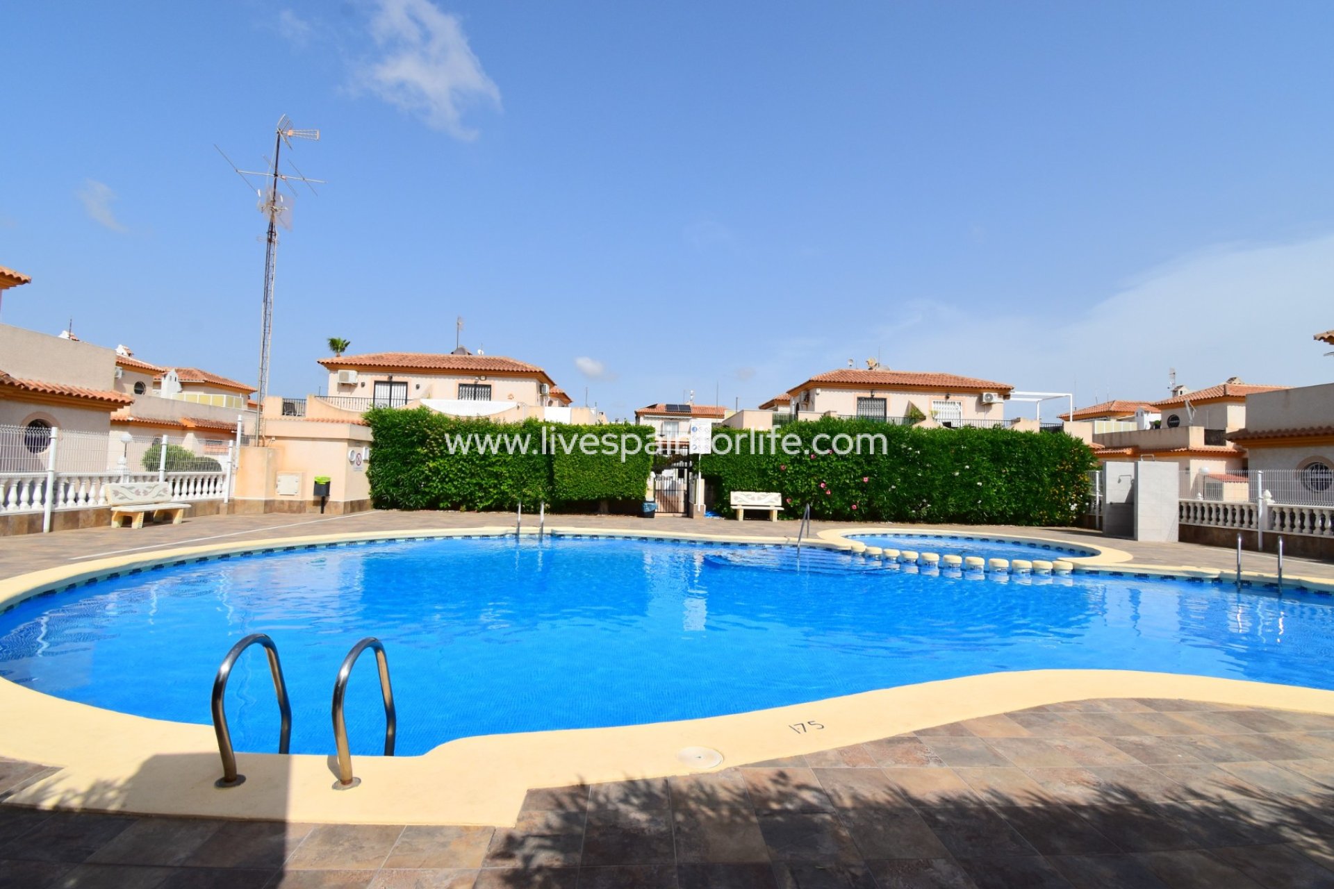 Reventa - Semi-detached house / Quad -
Orihuela Costa - Playa Flamenca