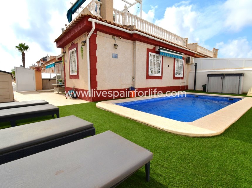 Reventa - Semi-detached house / Quad -
Orihuela Costa - Playa Flamenca