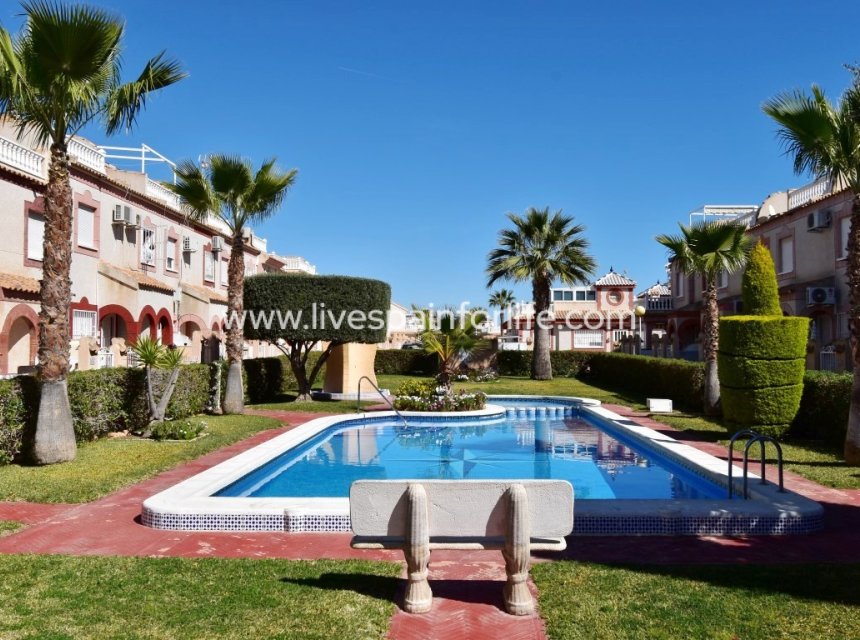 Reventa - Semi-detached house / Quad -
Orihuela Costa - Playa Flamenca