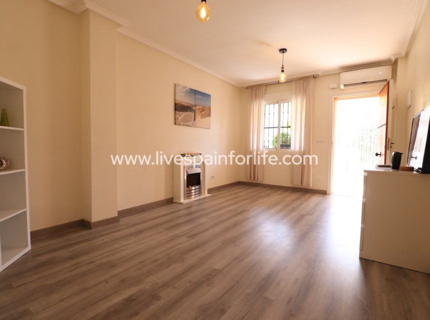 Reventa - Town house -
Algorfa - Montemar