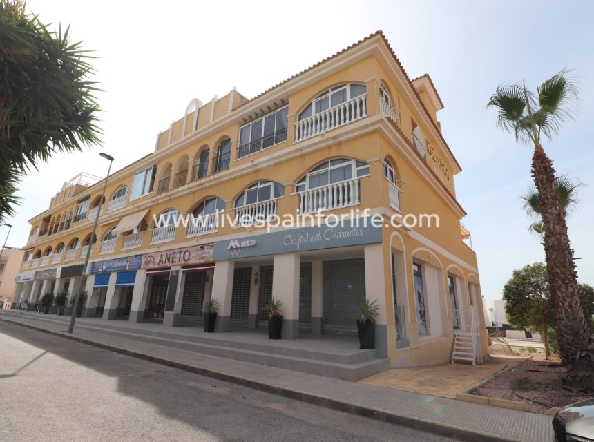 Reventa - Town house -
Benijofar