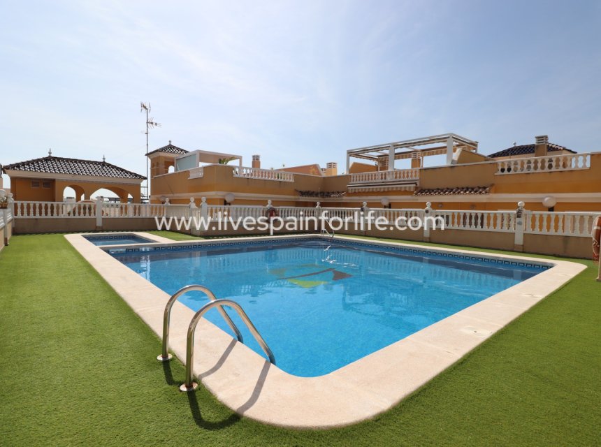 Reventa - Town house -
Benijofar