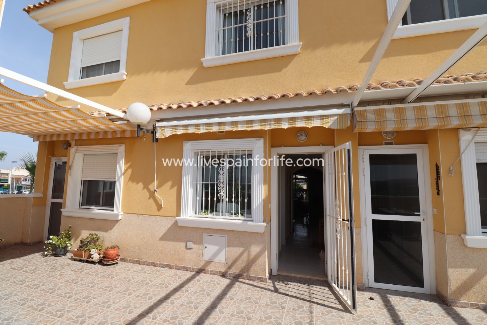 Reventa - Town house -
Benijofar