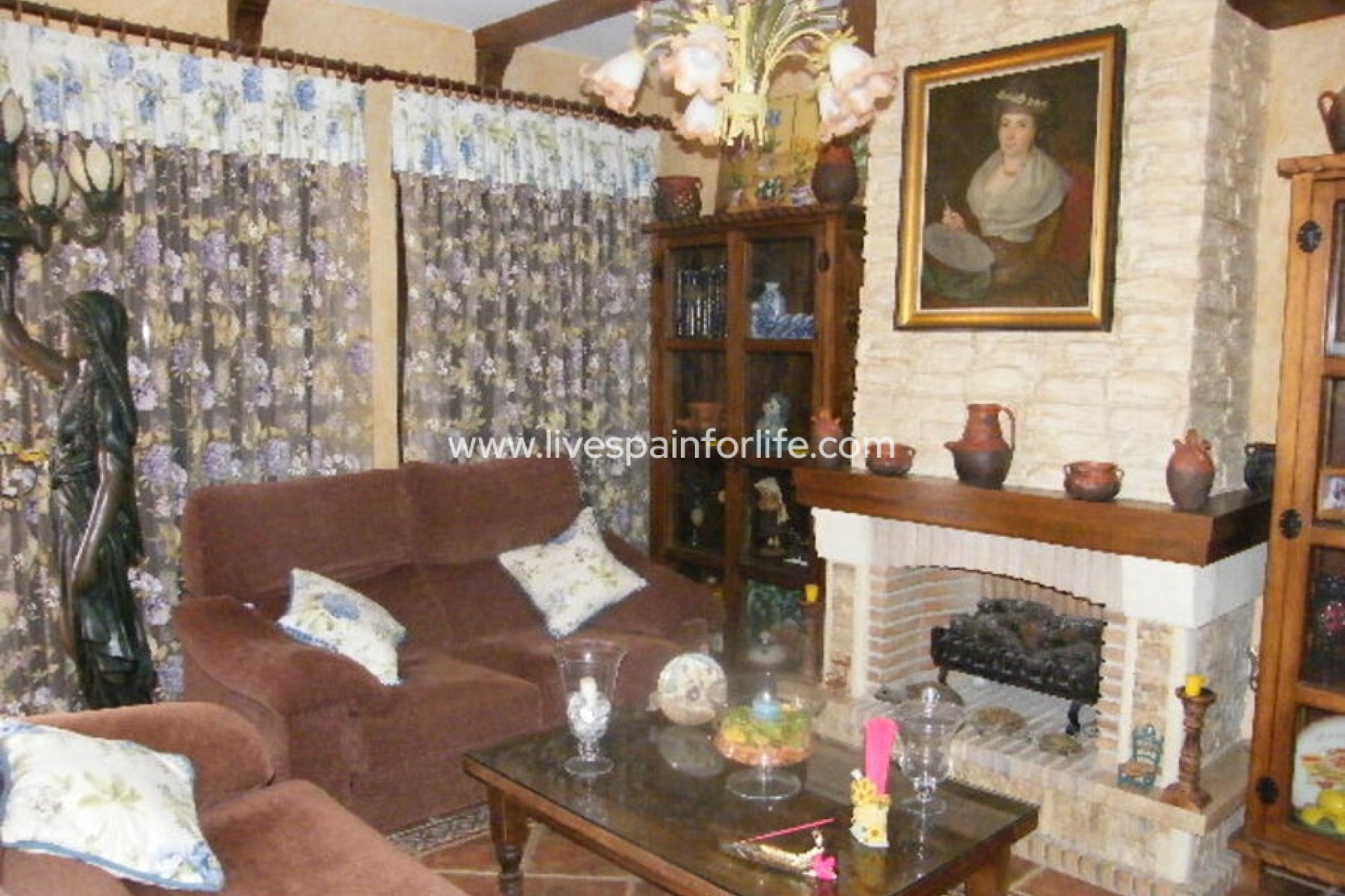 Reventa - Town house -
Daya Nueva