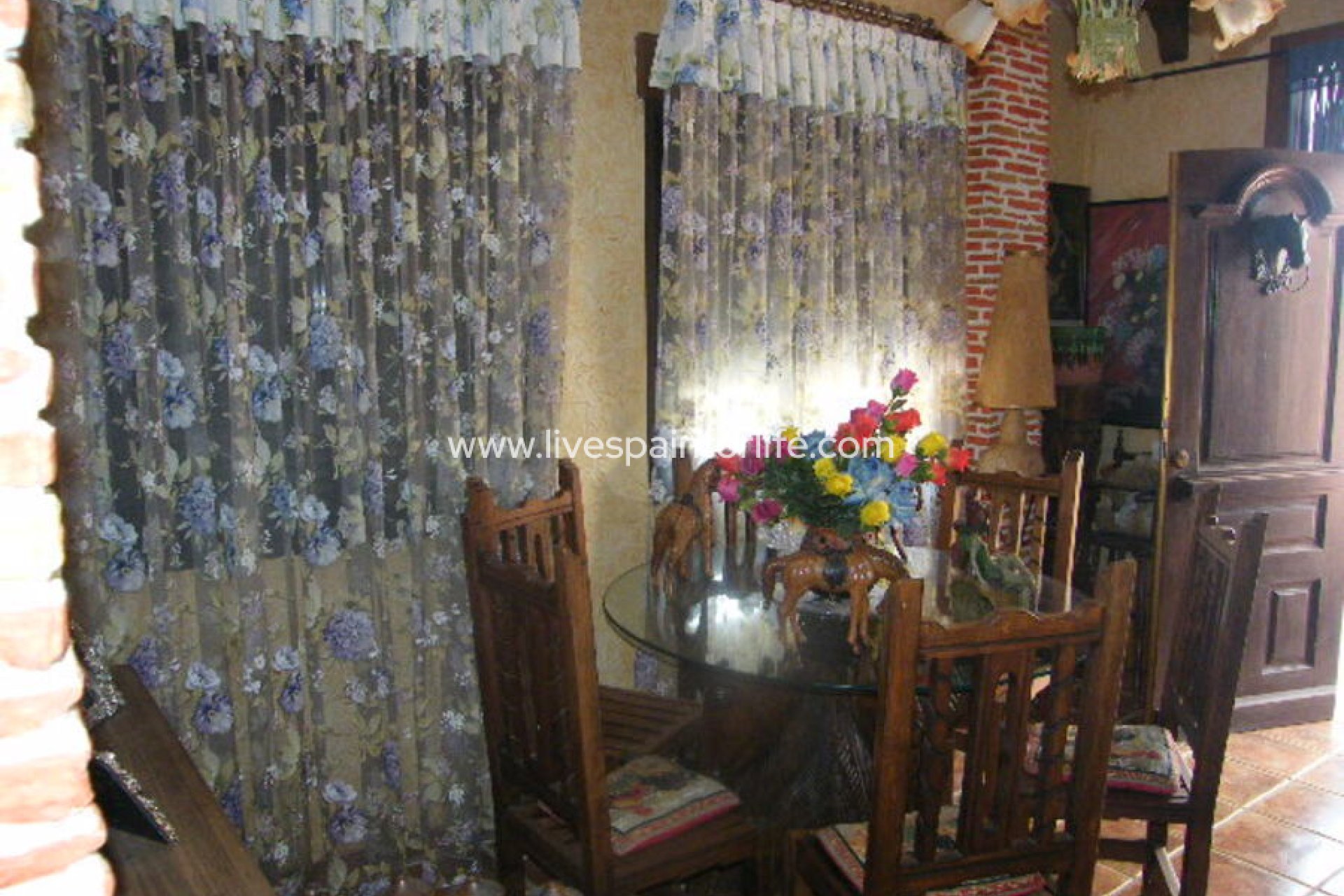 Reventa - Town house -
Daya Nueva