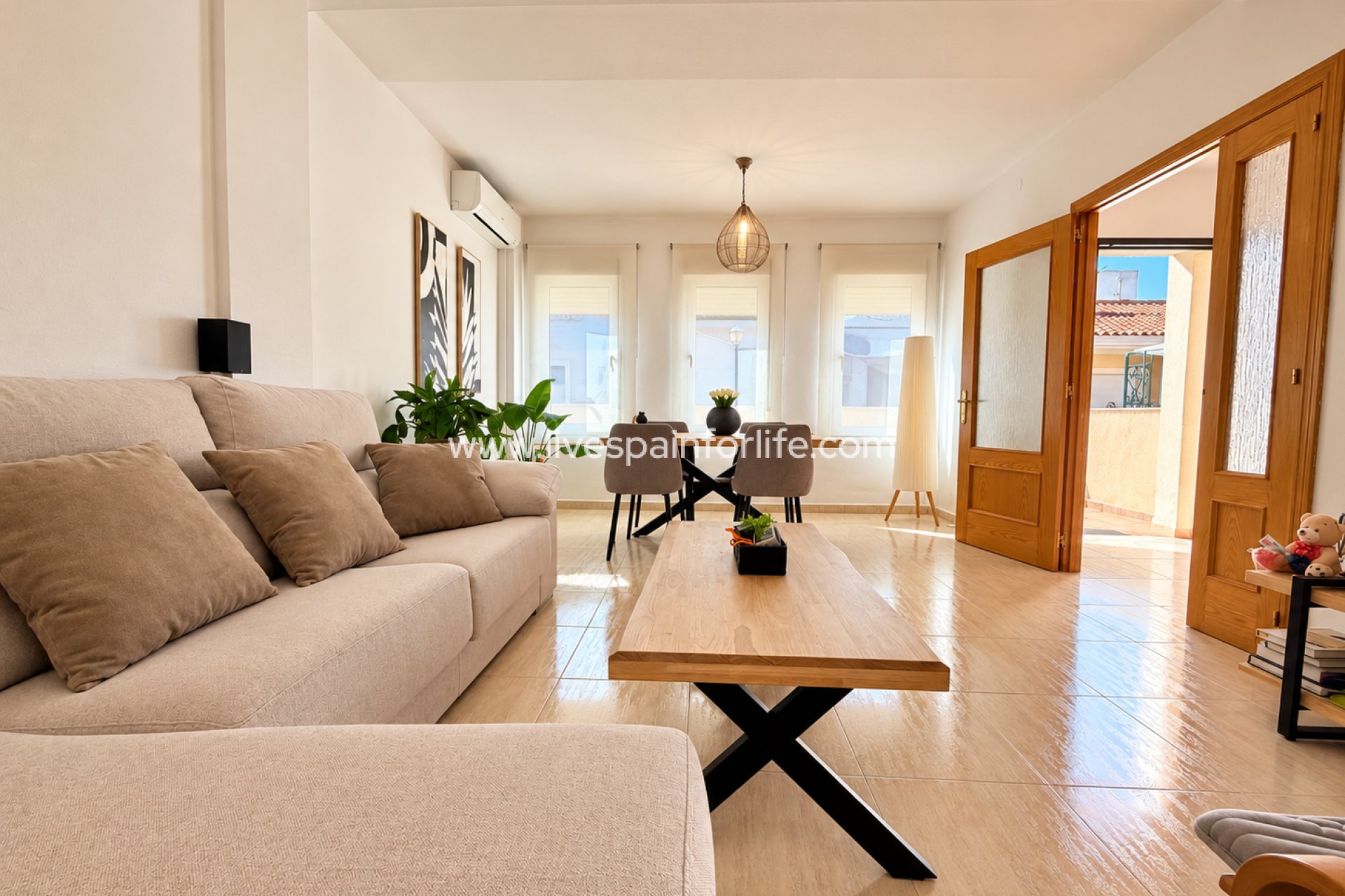 Reventa - Town house -
Daya Nueva
