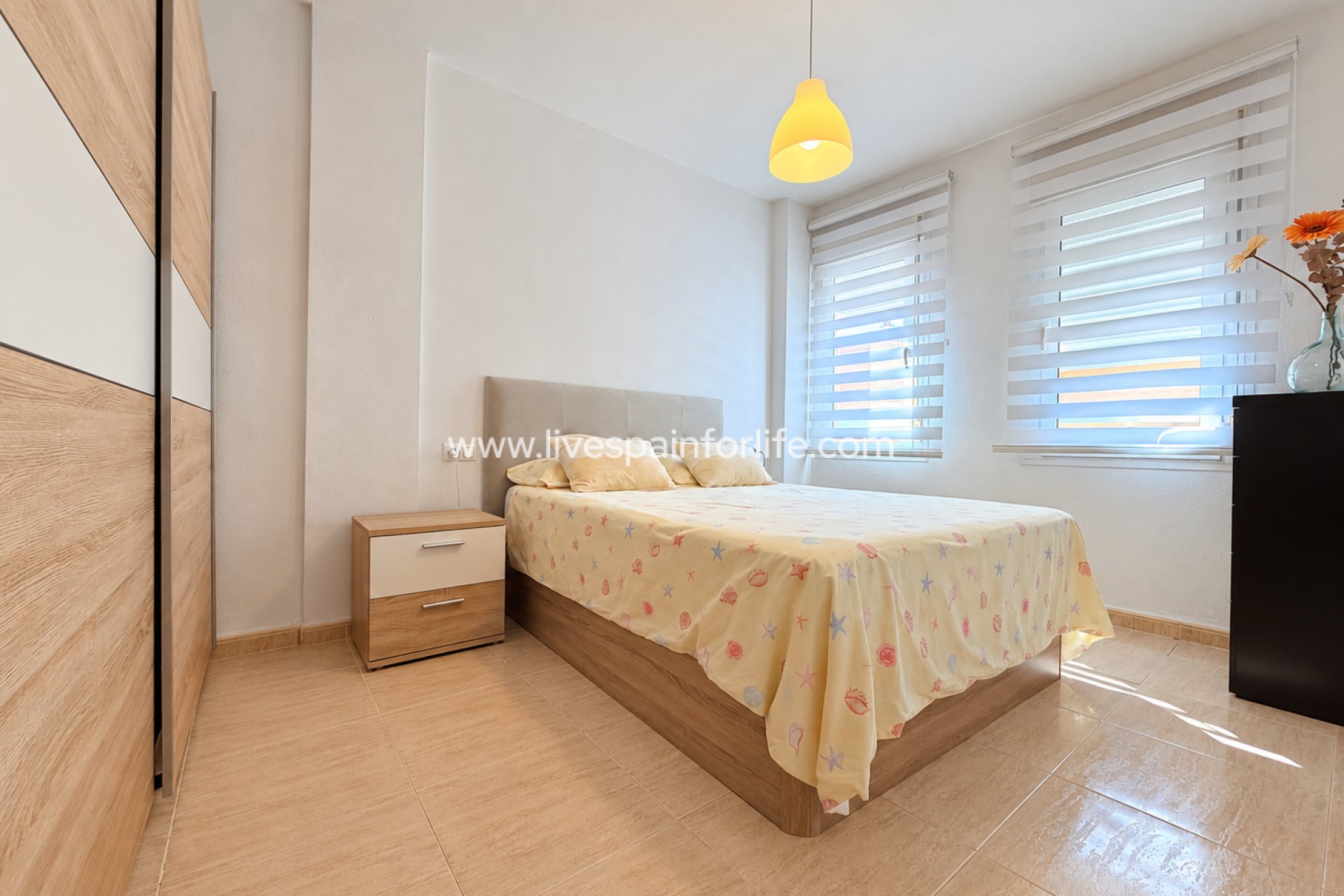 Reventa - Town house -
Daya Nueva