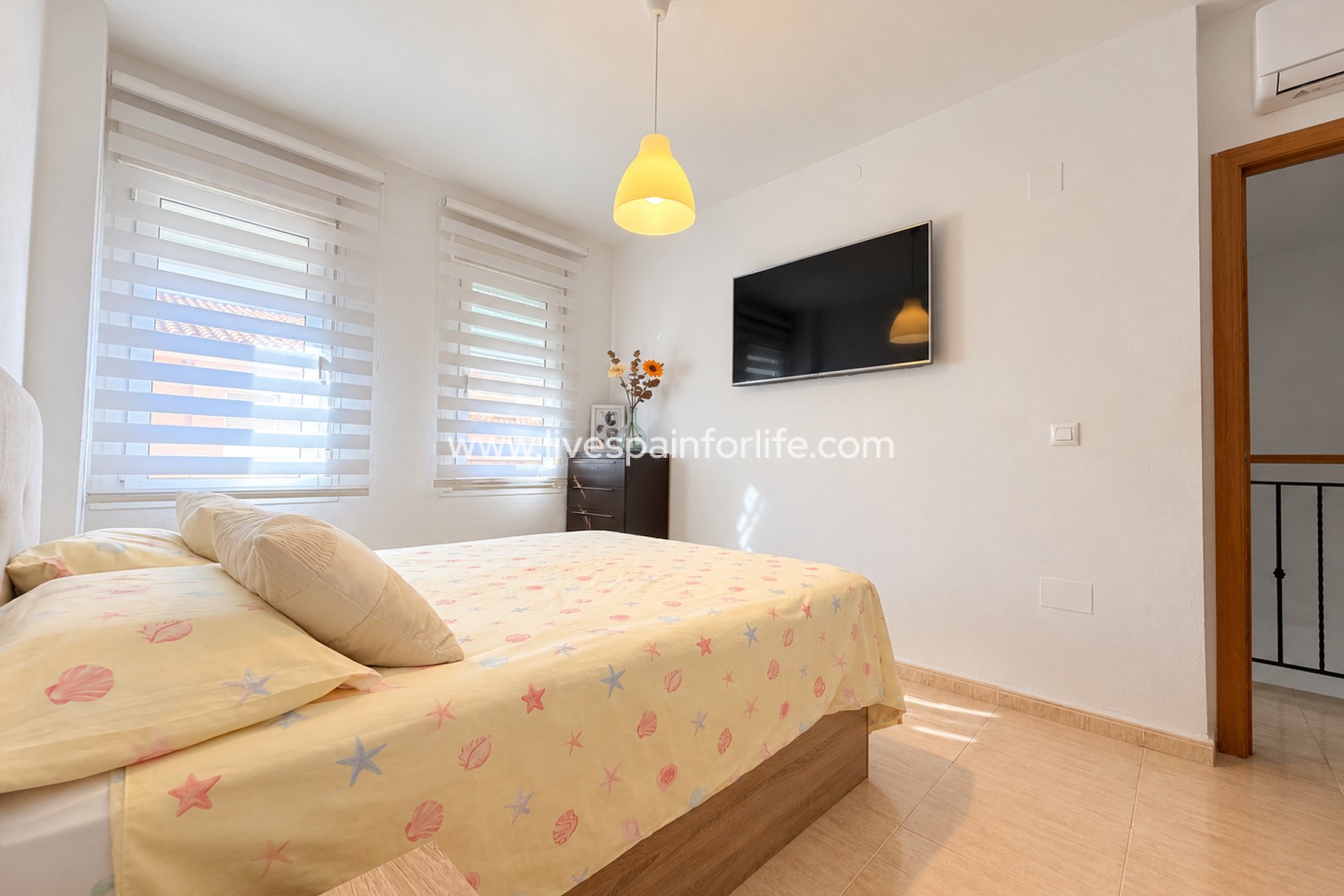 Reventa - Town house -
Daya Nueva