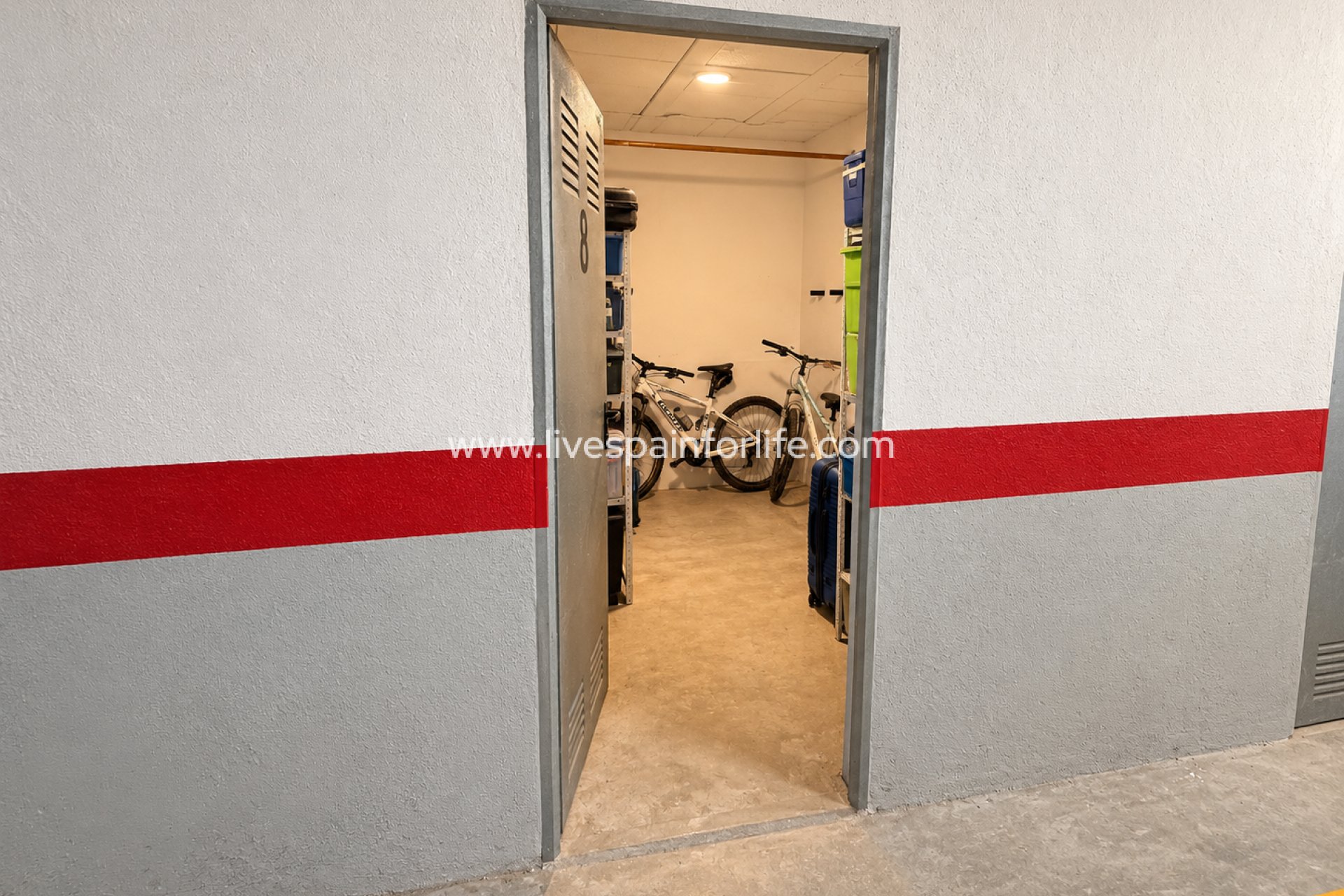 Reventa - Town house -
Daya Nueva