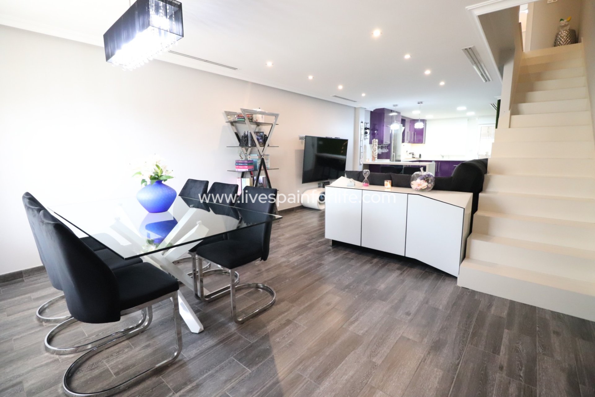 Reventa - Town house -
Redovan - Redovan - Town