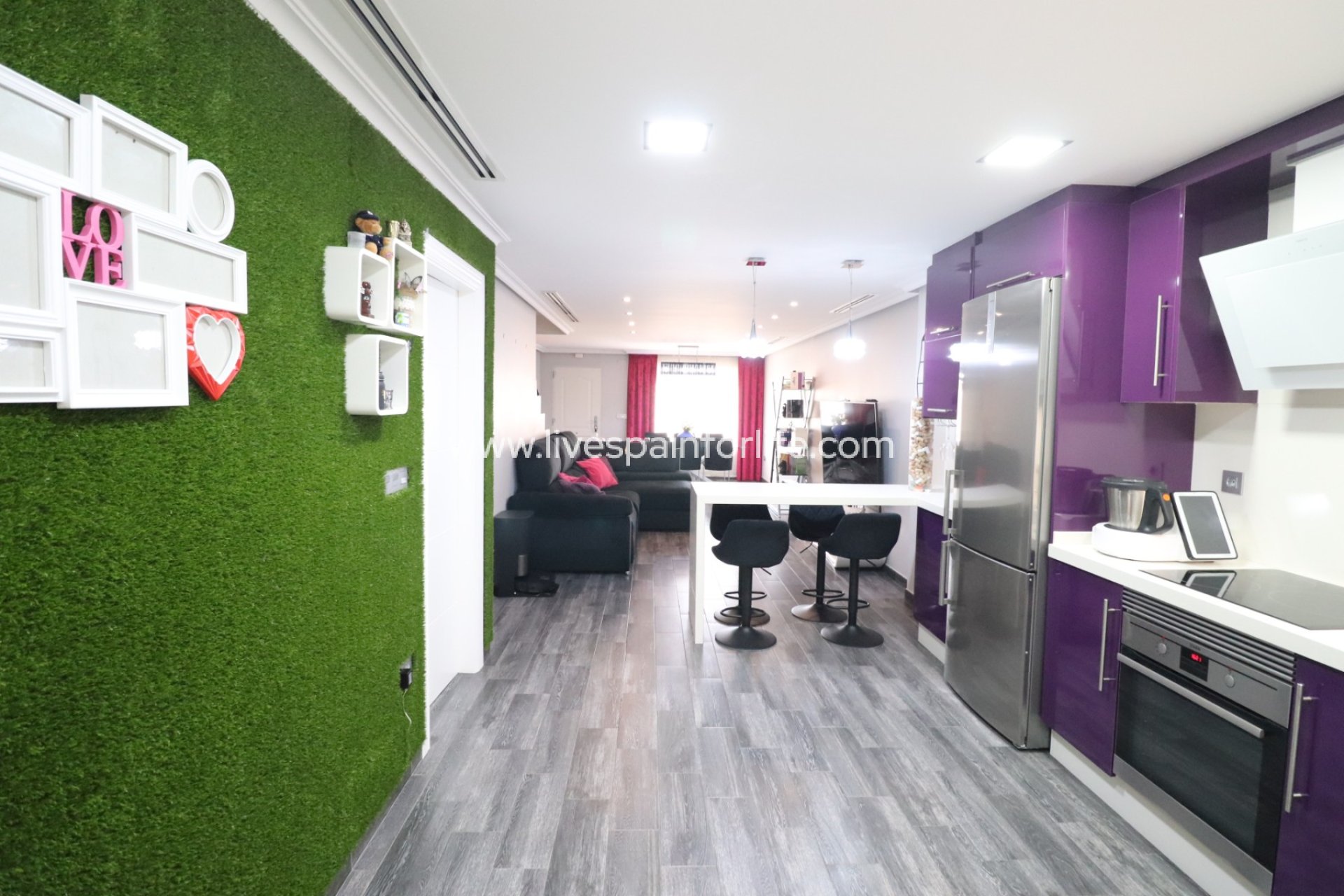 Reventa - Town house -
Redovan - Redovan - Town