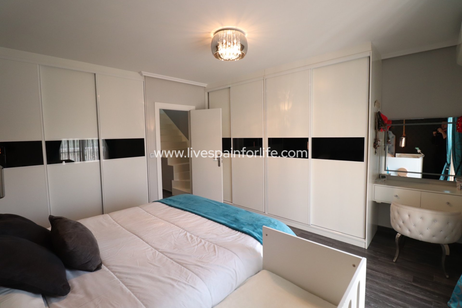 Reventa - Town house -
Redovan - Redovan - Town