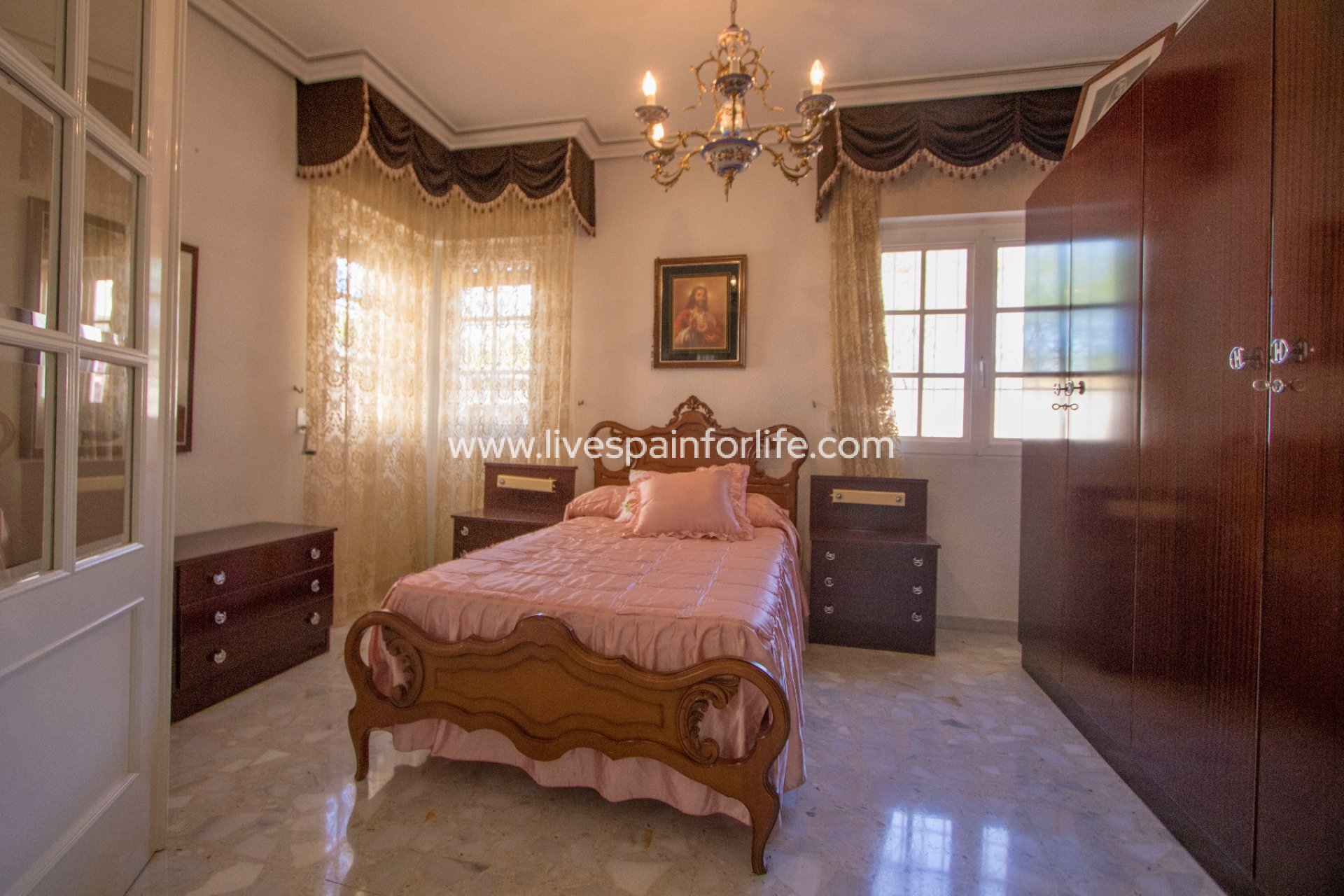 Reventa - Town house -
Redovan